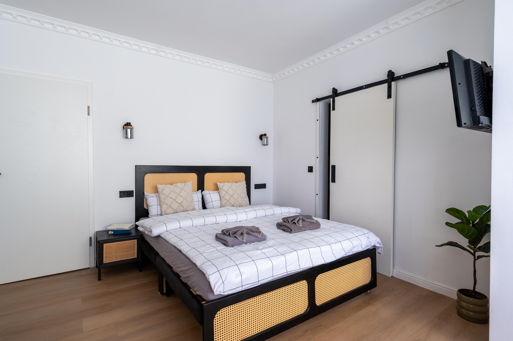Modern Stay Studio mit Balkon-Schlafzimmer