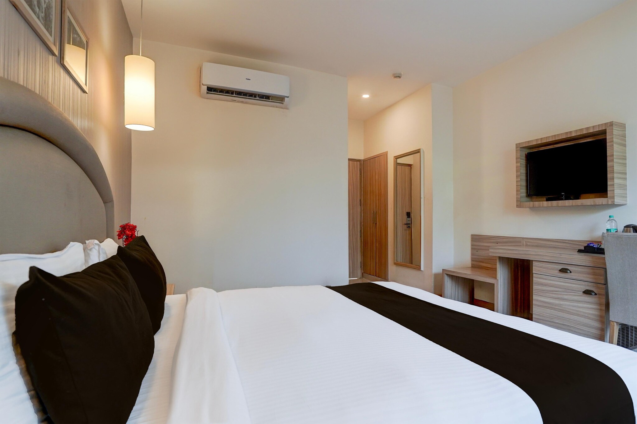 Elegant Stays with Rooftop Restro and Hill view