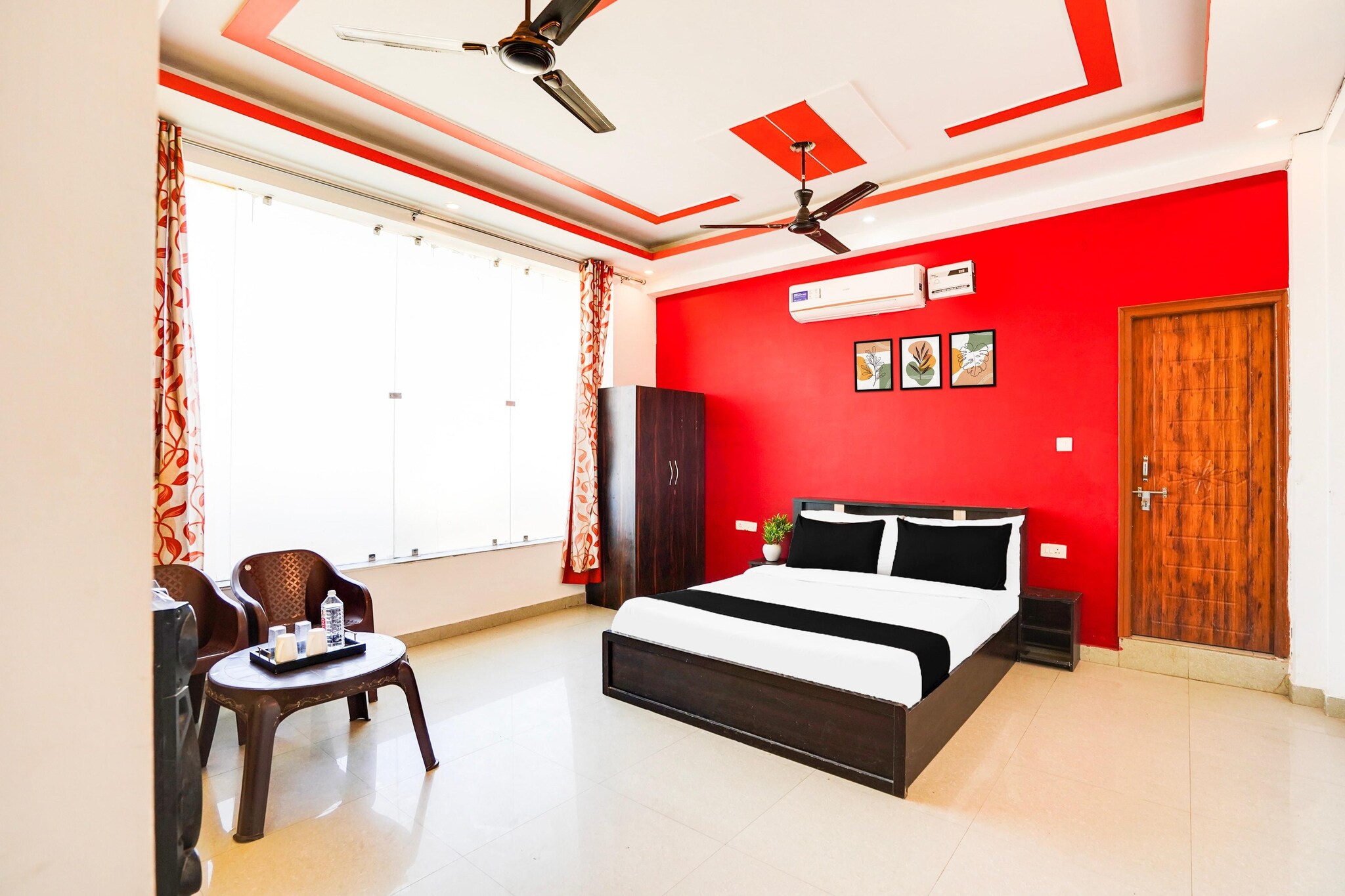 Located within 31 km of Gun Hill Point, Mussorie and 6.2 km of Dehradun Station, Cozy Stays near Doon University, Dehradun provides rooms with air conditioning and a private bathroom in Clement Town. This 3-star hotel offers a shared kitchen, room service and free WiFi. The hotel features family rooms.
All units at the hotel are equipped with a seating area, a flat-screen TV with satellite channels and a private bathroom with free toiletries and a bath or shower. The rooms include a desk.
A continental breakfast is available at Cozy Stays near Doon University, Dehradun.
Languages spoken at the reception include English and Hindi.
Dehradun Clock Tower is 6.4 km from the accommodation, while Indian Military Academy is 13 km away. Dehradun Airport is 21 km from the property.
Unmarried couples are warmly welcome at this property.
Guests with local ID proof are warmly welcome.
Apologies, but we are currently unable to host foreign nationals at this property.
Early Check-In Policy: A full day’s room rate will be charged for check-ins before 6:00 AM.
Complimentary early check-in is available between 6:00 AM and 10:00 AM, subject to room availability.
Check-in is only available to guests aged 18 and above. Please provide a government-issued ID to confirm your age.