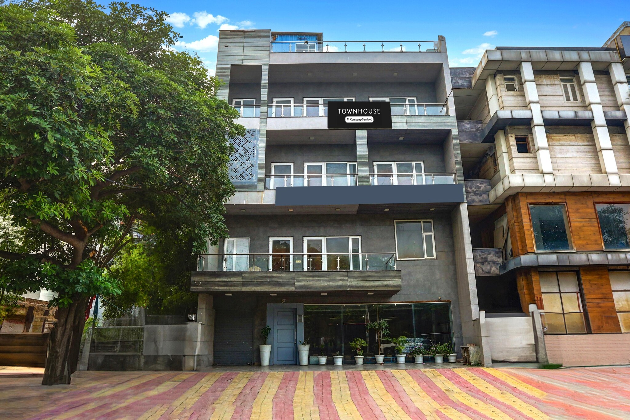 Super Townhouse Rohini Sector 23