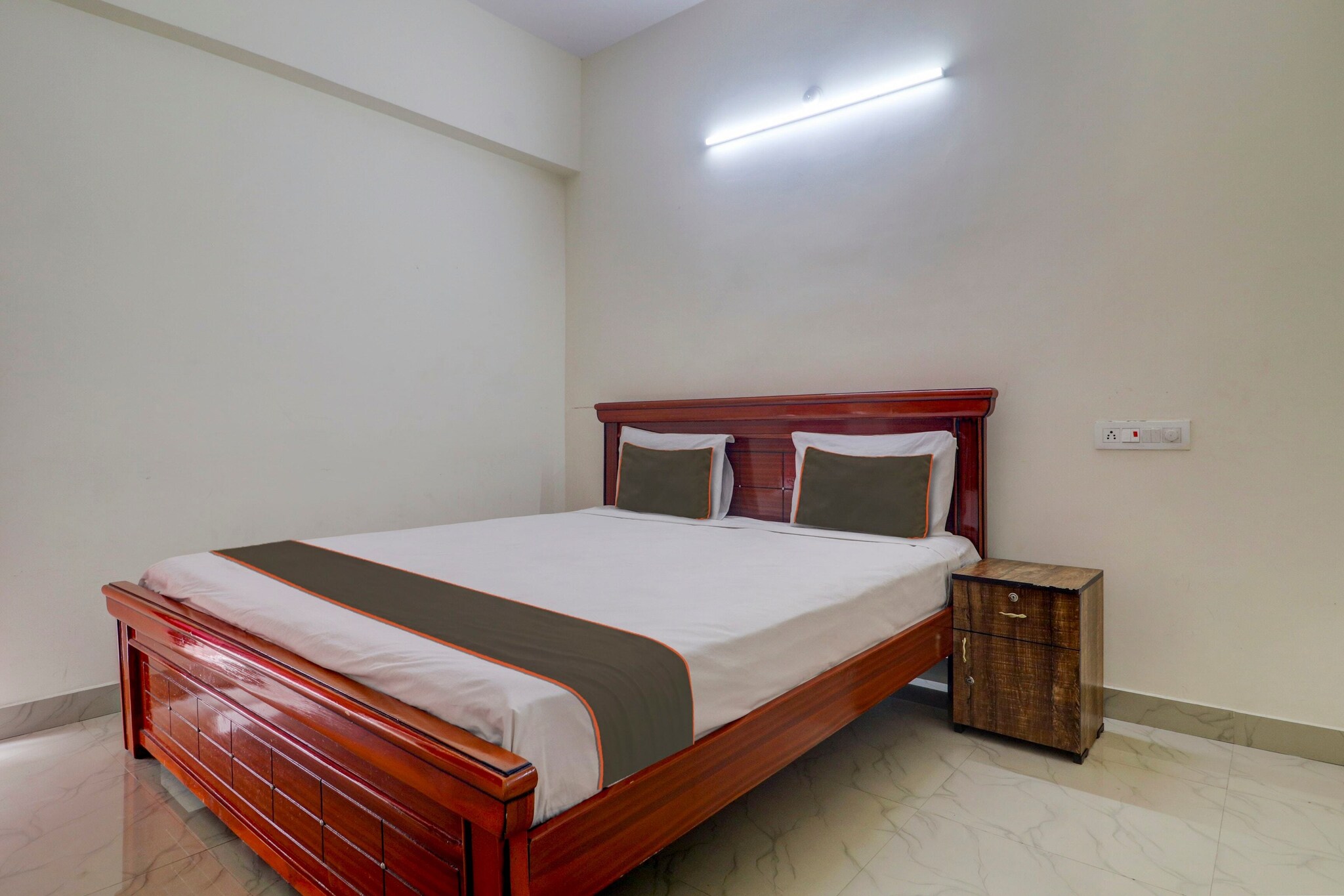 Cozy Stays at Manikonda near Golkonda fort