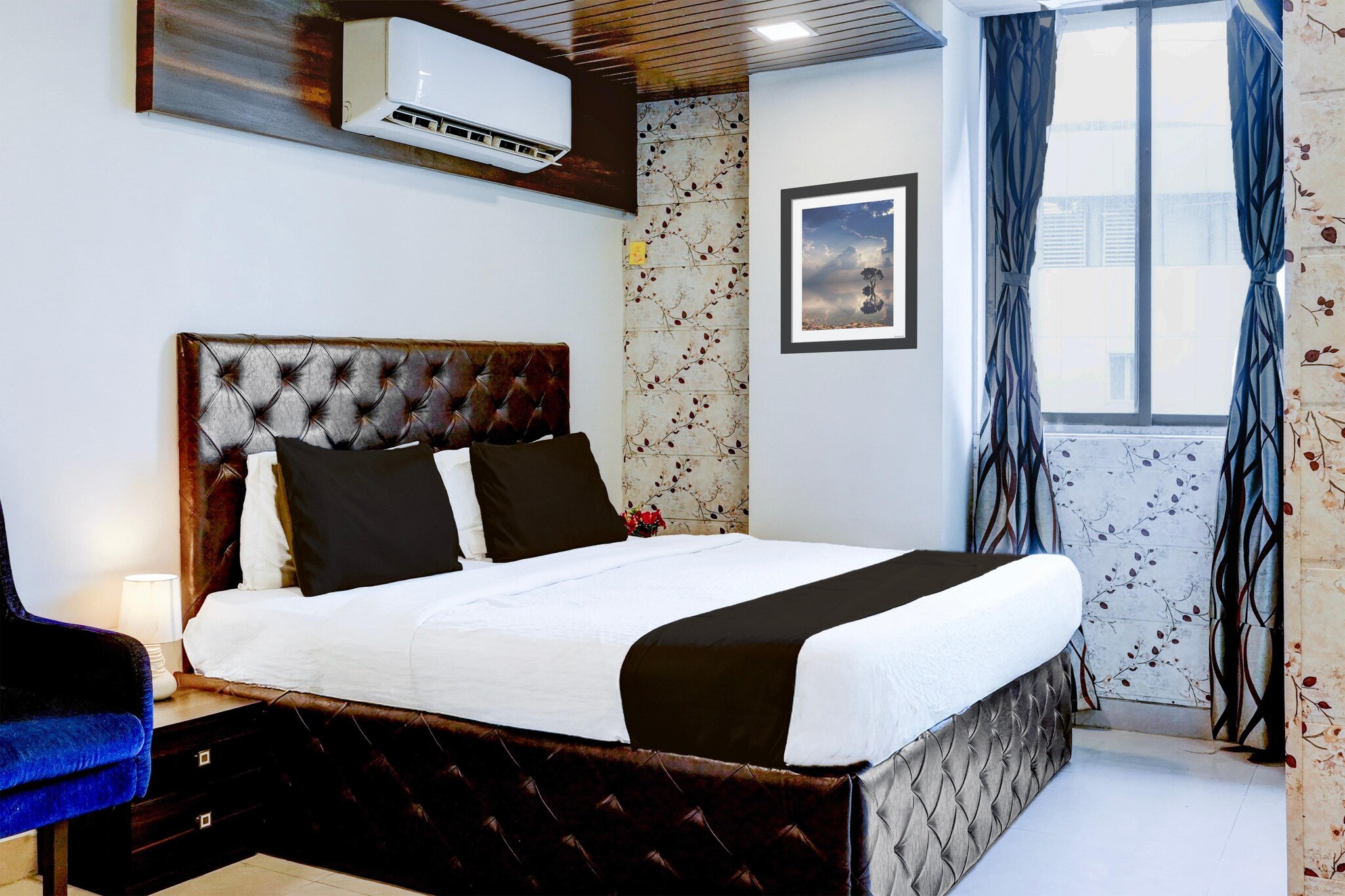 Set within 20 km of Indian Institute of Technology, Bombay and 22 km of Powai Lake, Comfortable Stays at Thane Mumbai offers rooms with air conditioning and a private bathroom in Kolshet. This 4-star hotel offers a shared kitchen, room service and free WiFi. The hotel features family rooms.
The units at the hotel come with a seating area, a flat-screen TV with satellite channels and a private bathroom with free toiletries and a shower. All rooms feature a desk.
Guests at Comfortable Stays at Thane Mumbai can enjoy a continental breakfast.
Languages spoken at the 24-hour front desk include English and Hindi.
Phoenix Market City Mall is 26 km from the accommodation, while Kanheri Caves is 26 km away. Chhatrapati Shivaji International Mumbai Airport is 25 km from the property.
Unmarried couples are warmly welcome at this property.
Guests with local ID proof are warmly welcome.
Apologies, but we are currently unable to host foreign nationals at this property.
Early Check-In Policy: A full day’s room rate will be charged for check-ins before 6:00 AM. Complimentary early check-in is available between 6:00 AM and 10:00 AM, subject to room availability.