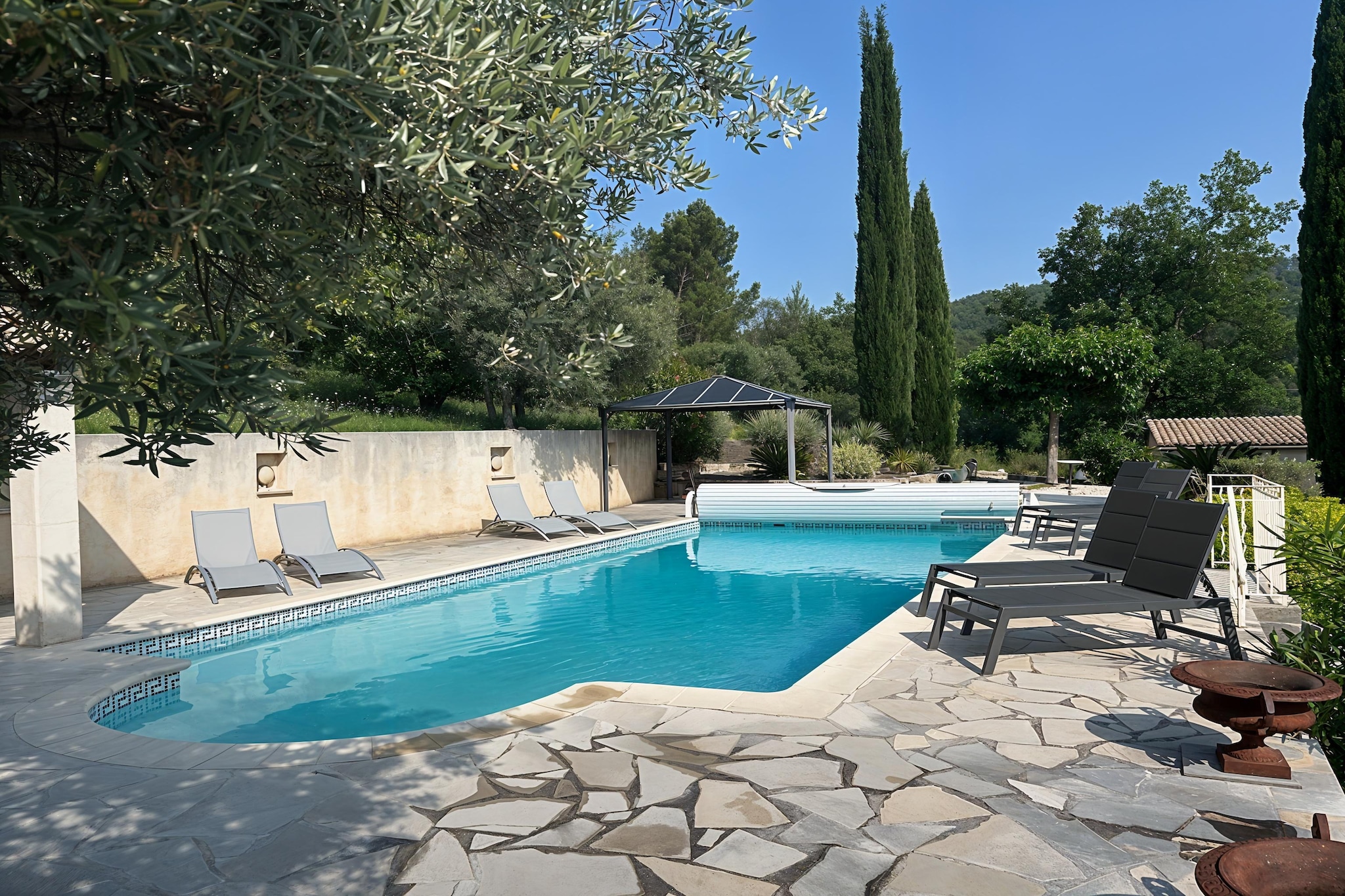 poolofhouse