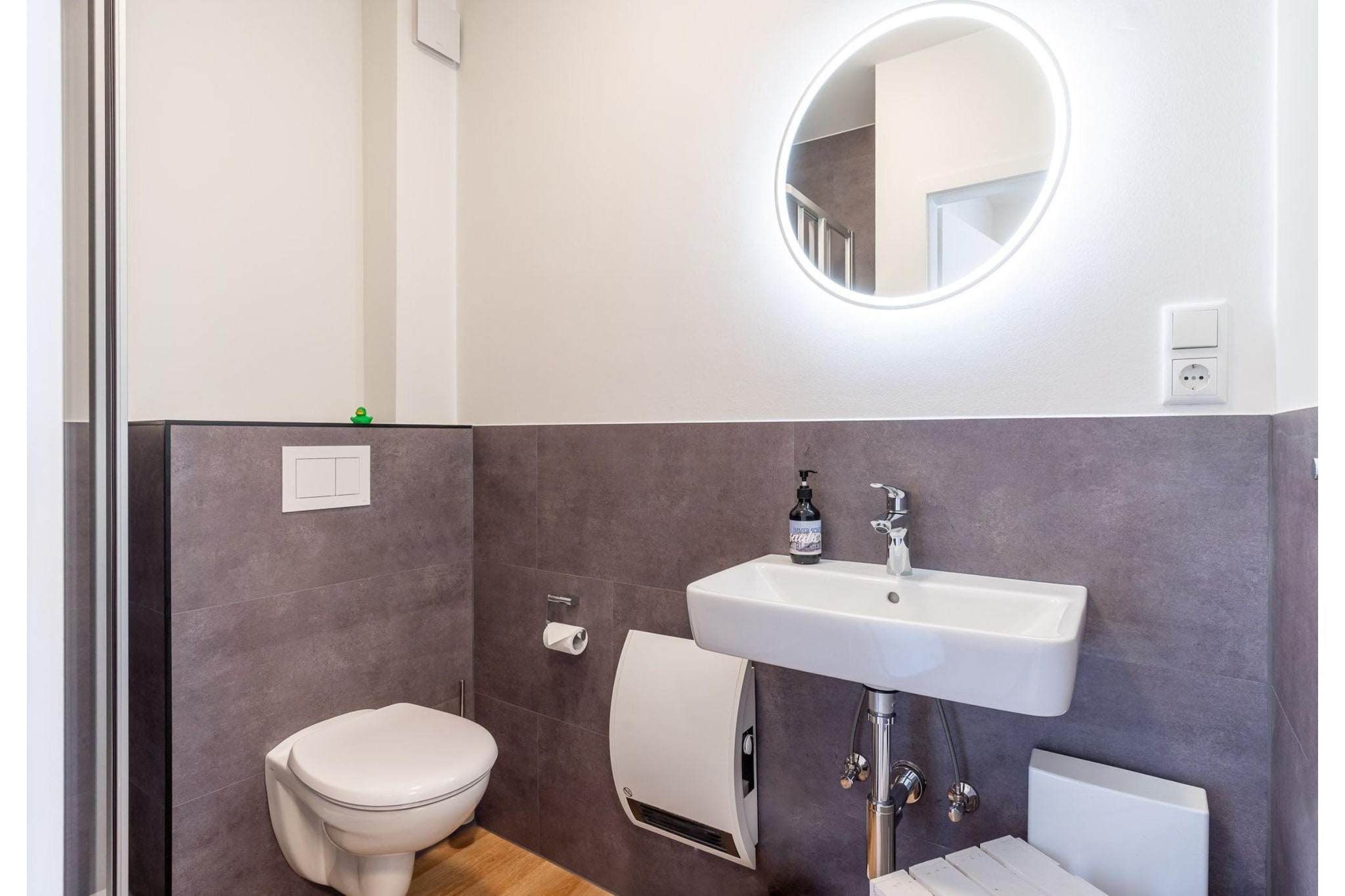 Beach Butze - Bathroom