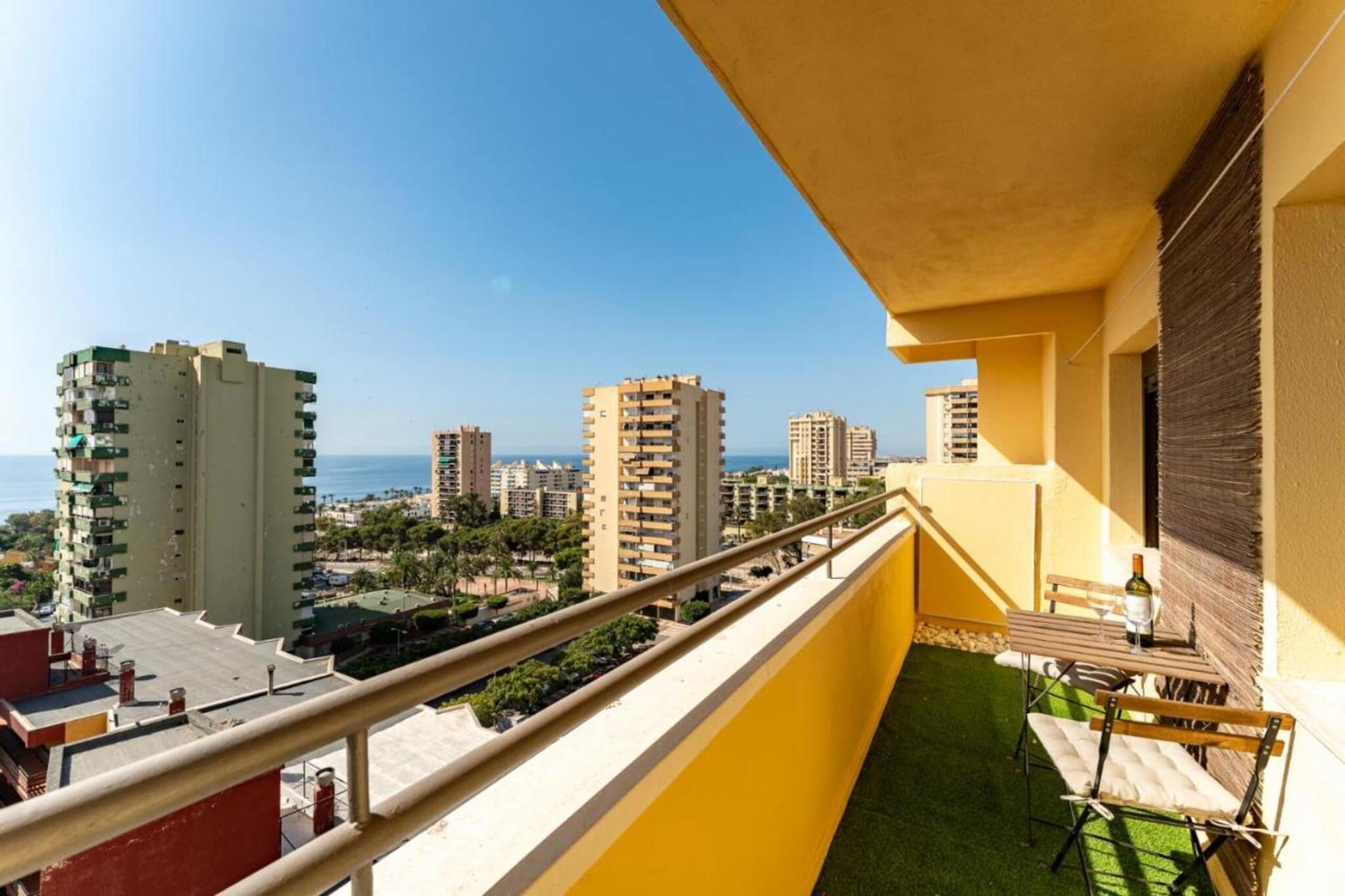Apartamento con vistas al mar-Terrasbalkon