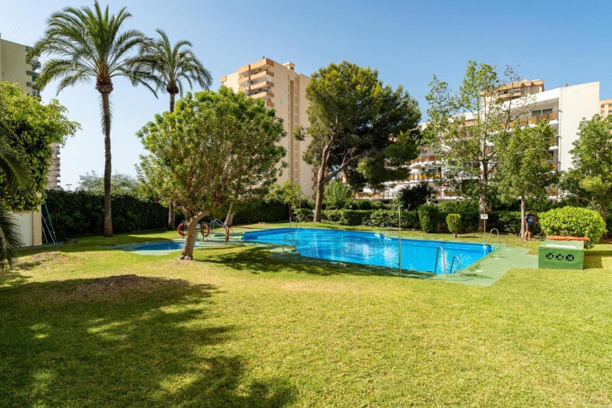Apartamento con vistas al mar-Zwembad