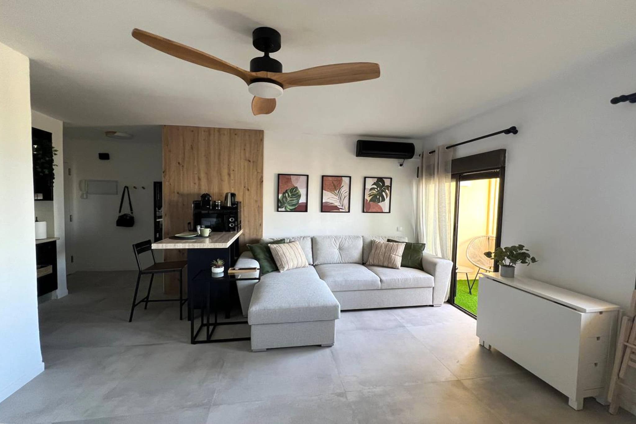Apartamento con vistas al mar-Woonkamer