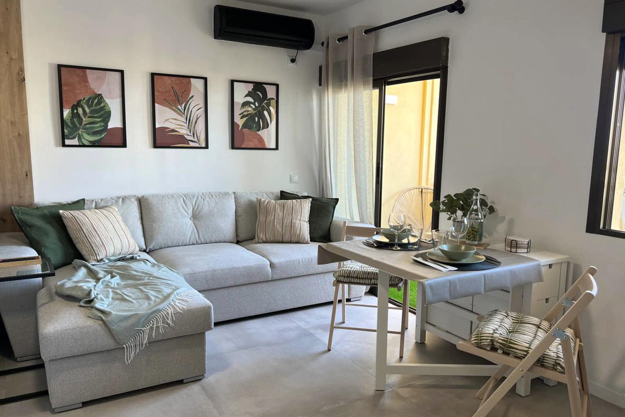 Apartamento con vistas al mar-Woonkamer