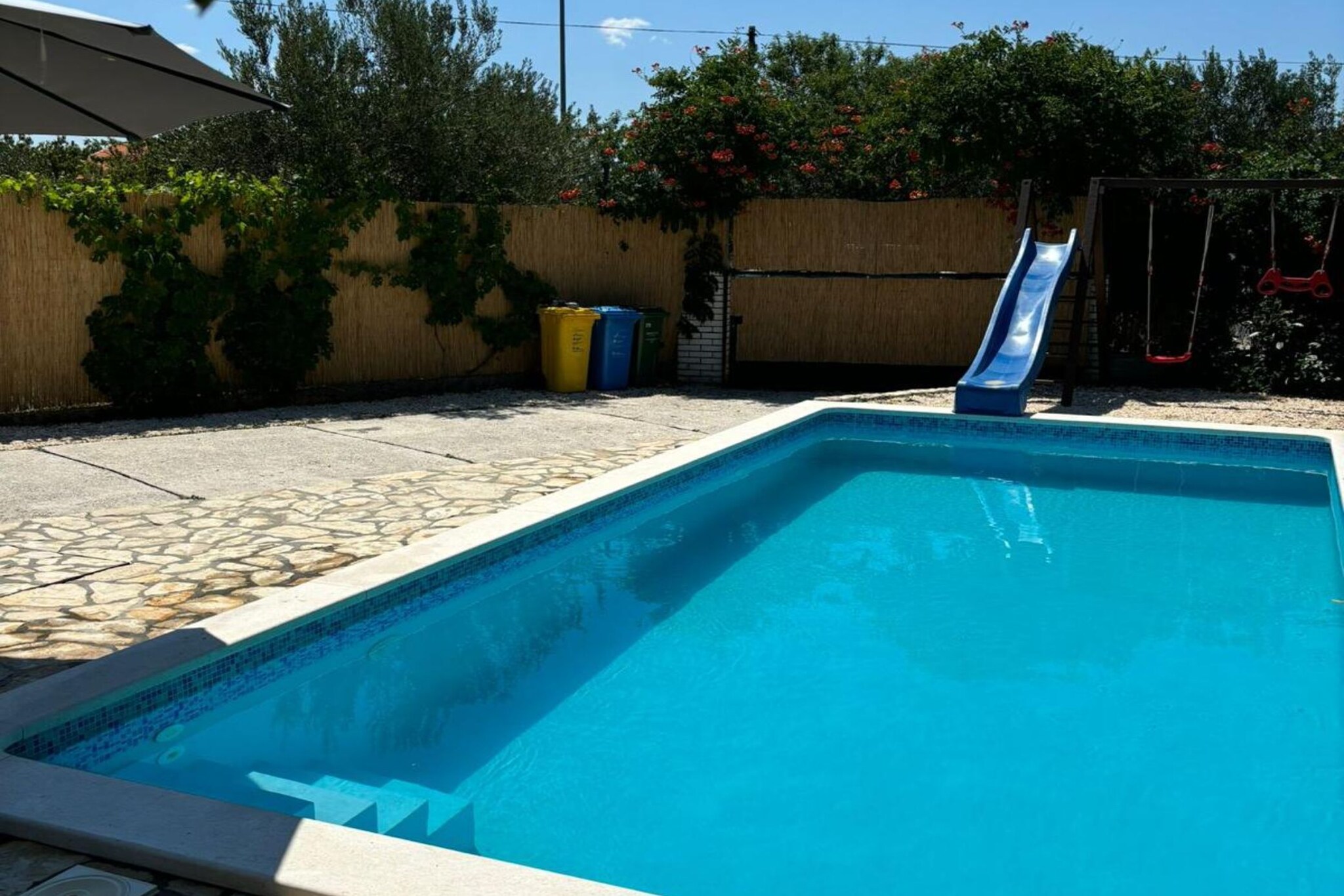 Holiday Home Krnić-Schwimmbad