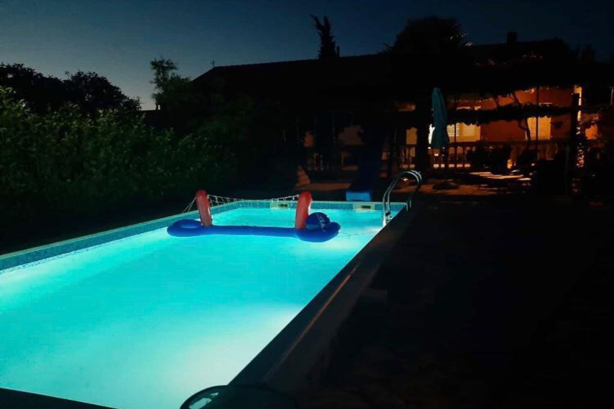 Holiday Home Krnić-Schwimmbad