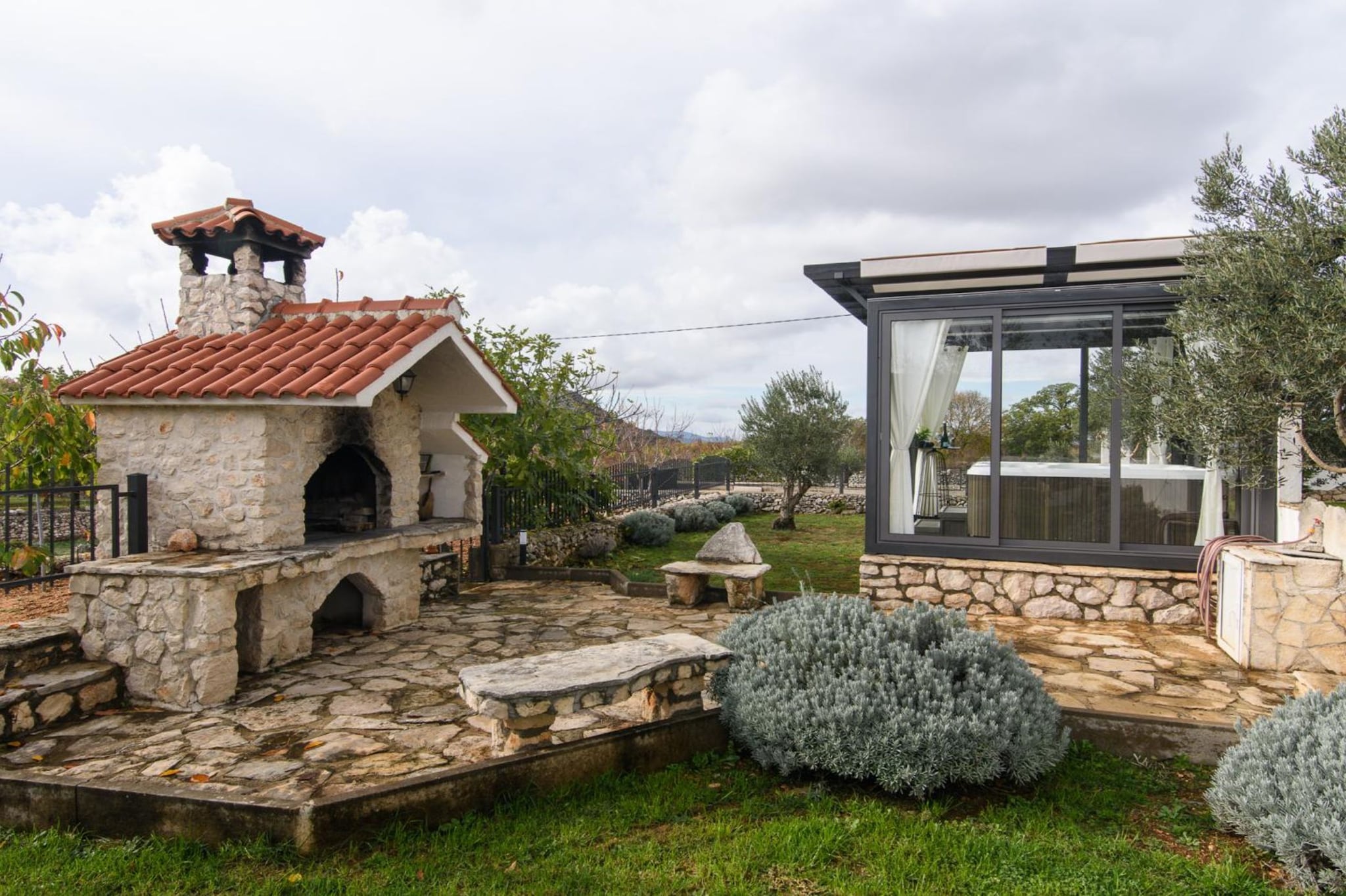Vila Nira Radonić-Außenbereich