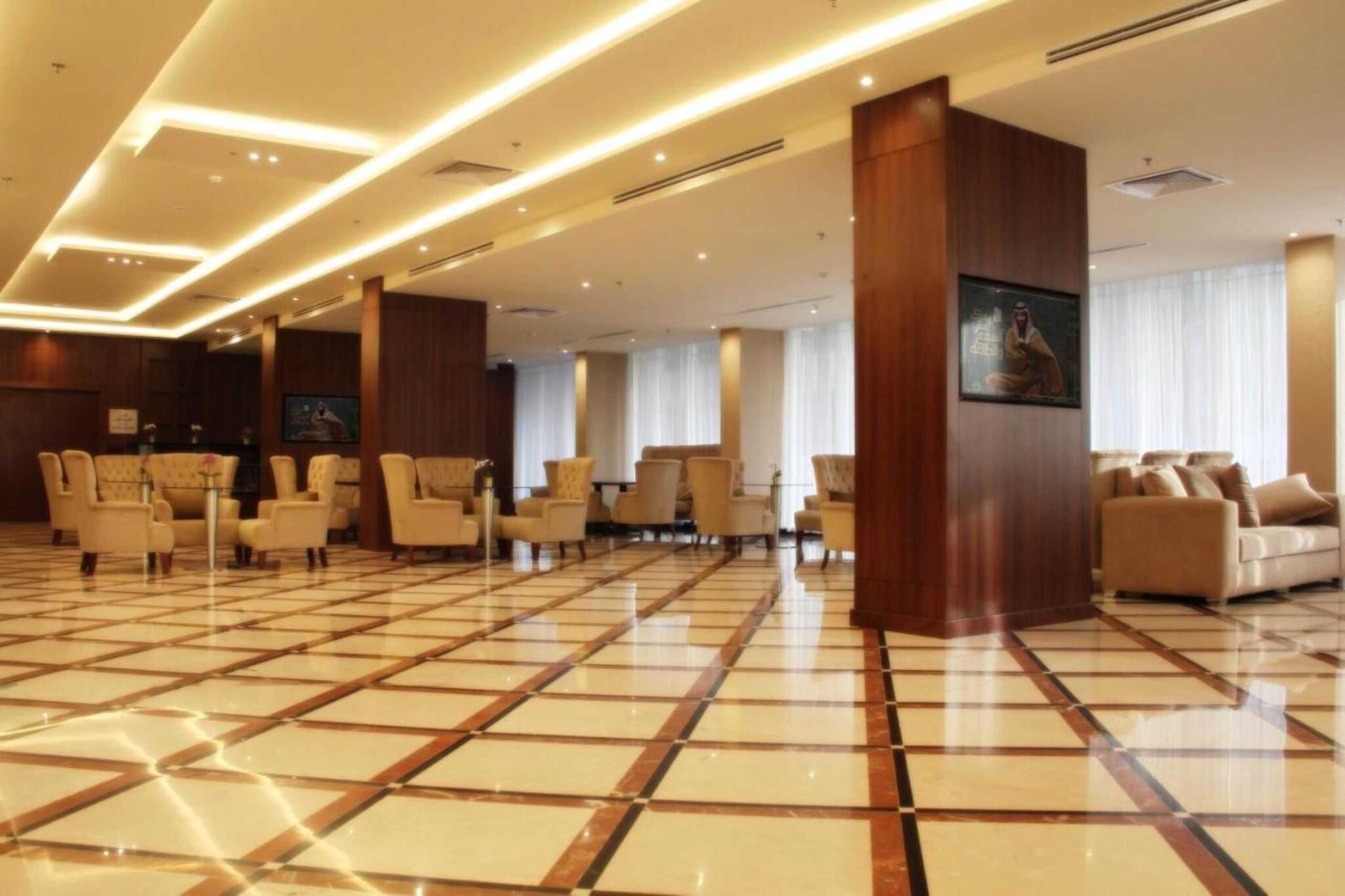 Ground floor: (bedroom(double king size bed, TV, seating area, air conditioning, telephone, Essentials), bathroom(shower, washbasin, toilet, bidet, hairdryer, Towels incl.))