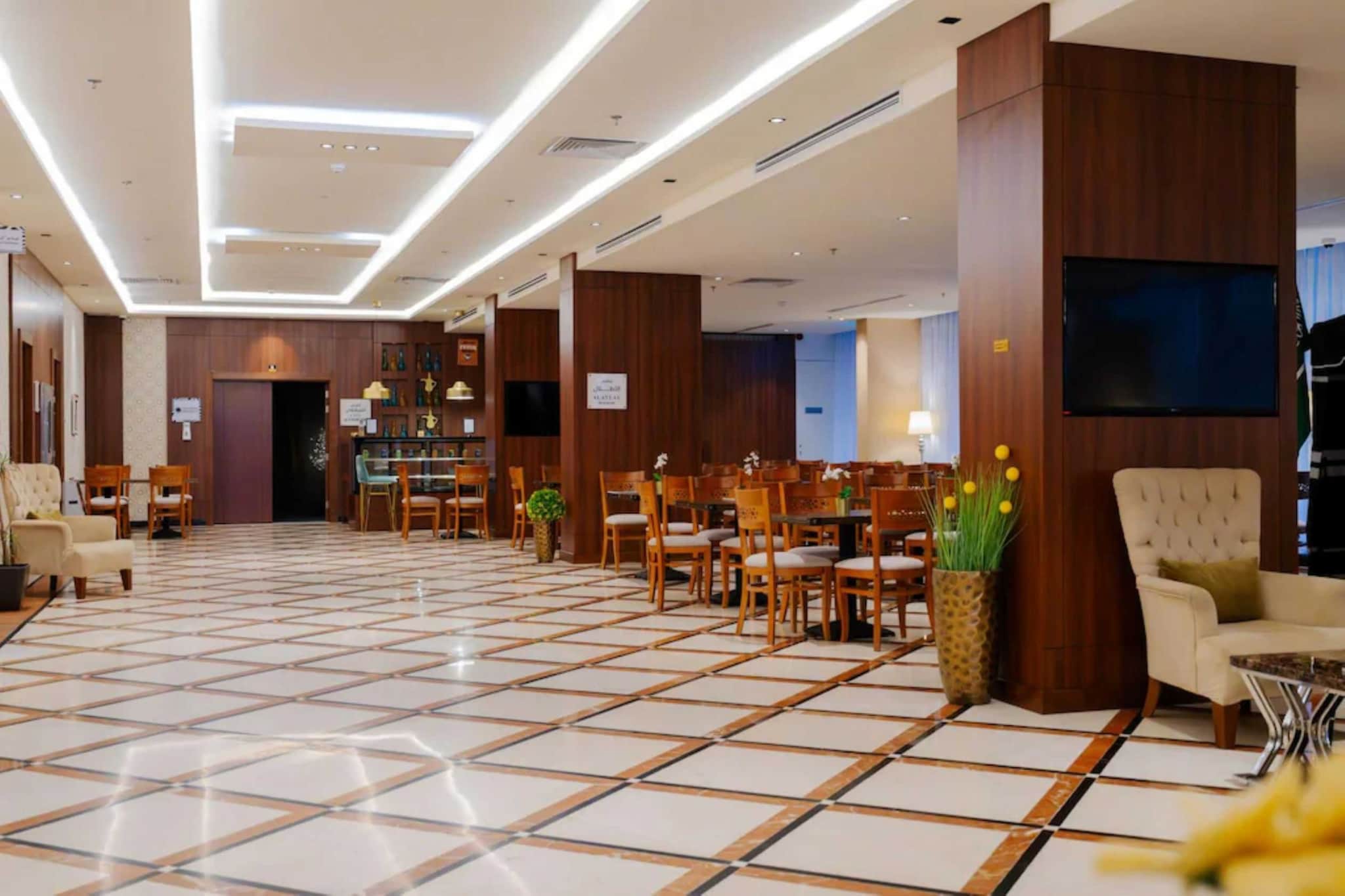 Luxe King Escape | Jeddah’s Harbour Gateway