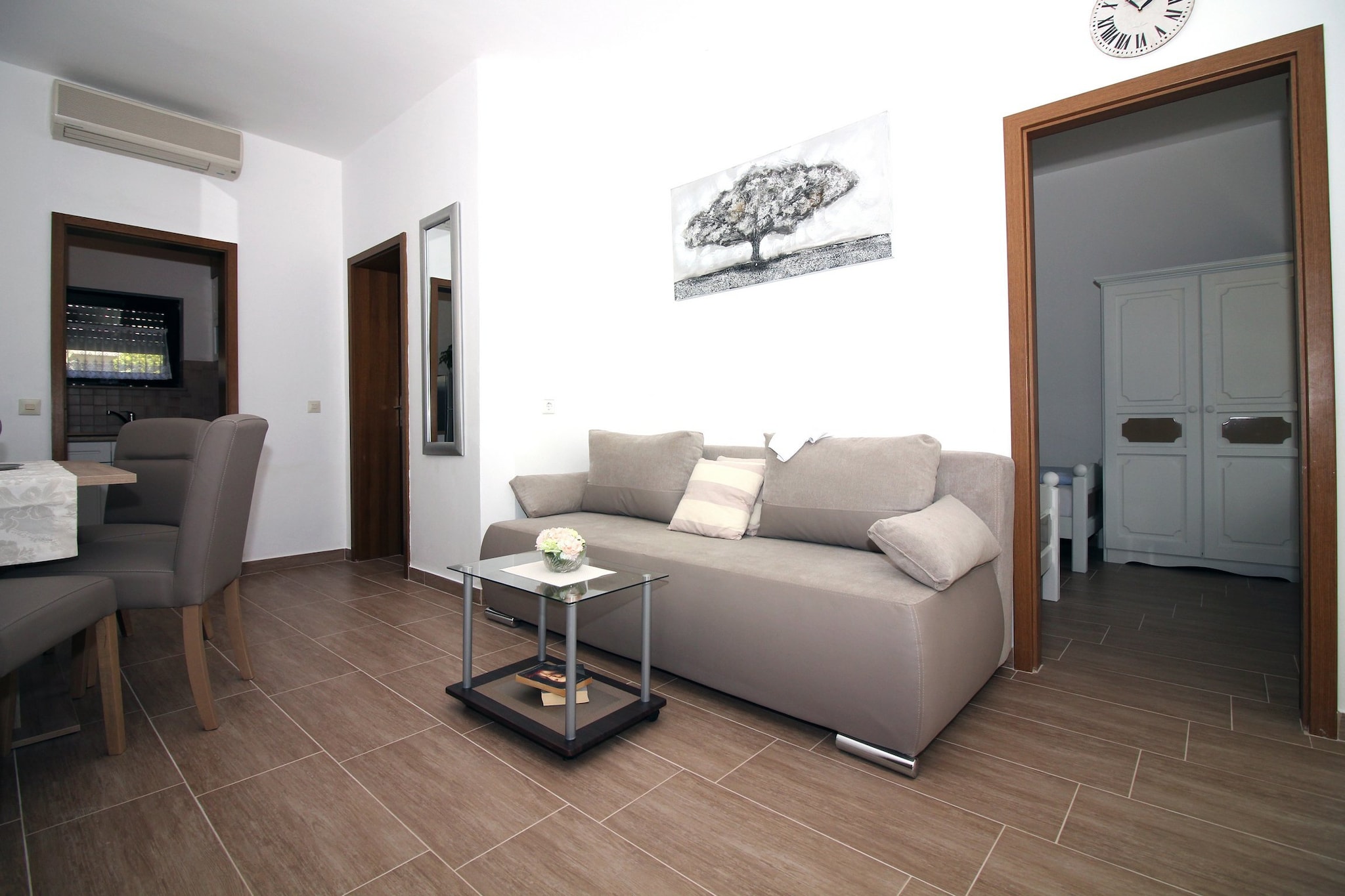 Zadar Coastal Haven - Two Bedroom Apartment With Balcony
