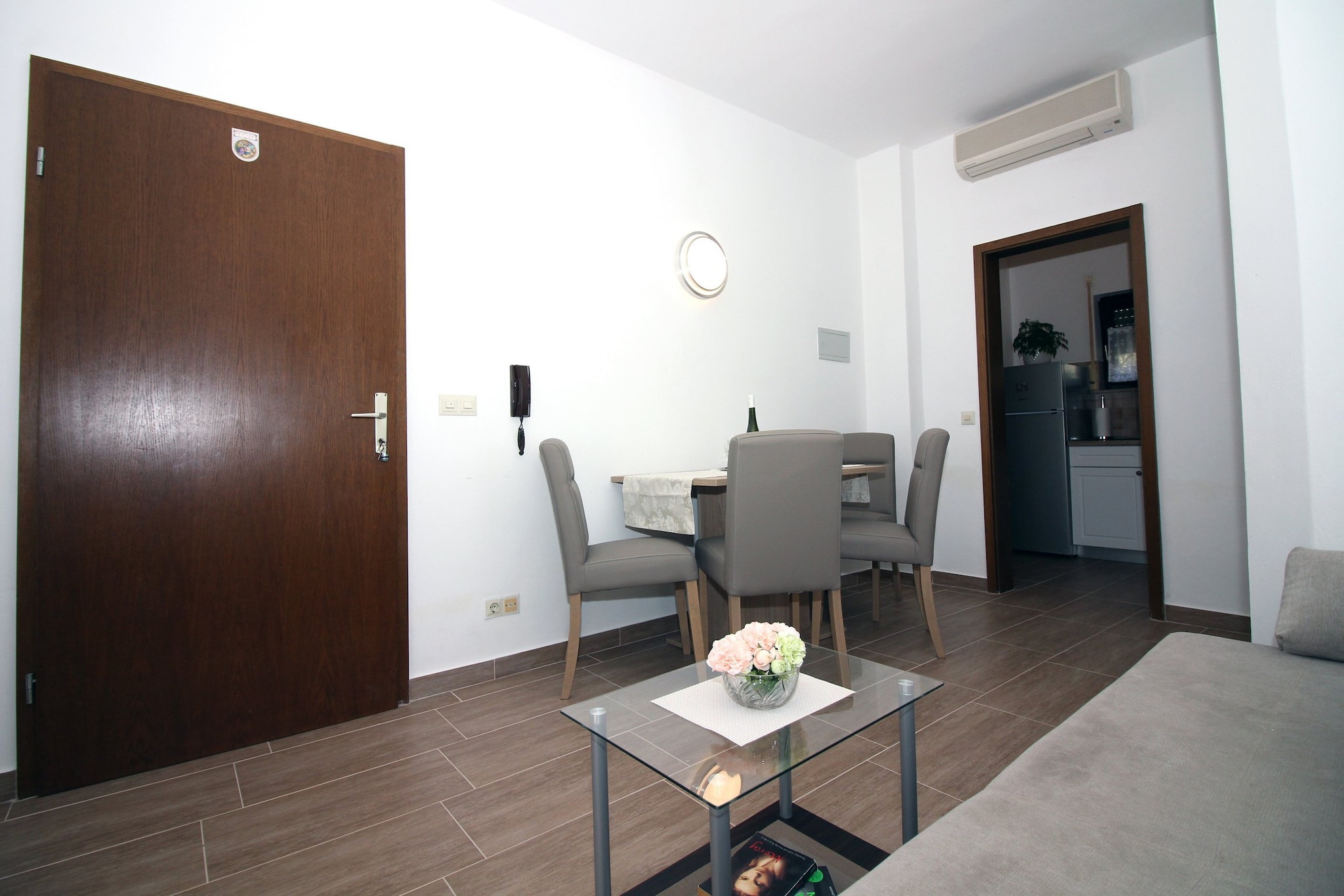 Zadar Coastal Haven - Two Bedroom Apartment With Balcony