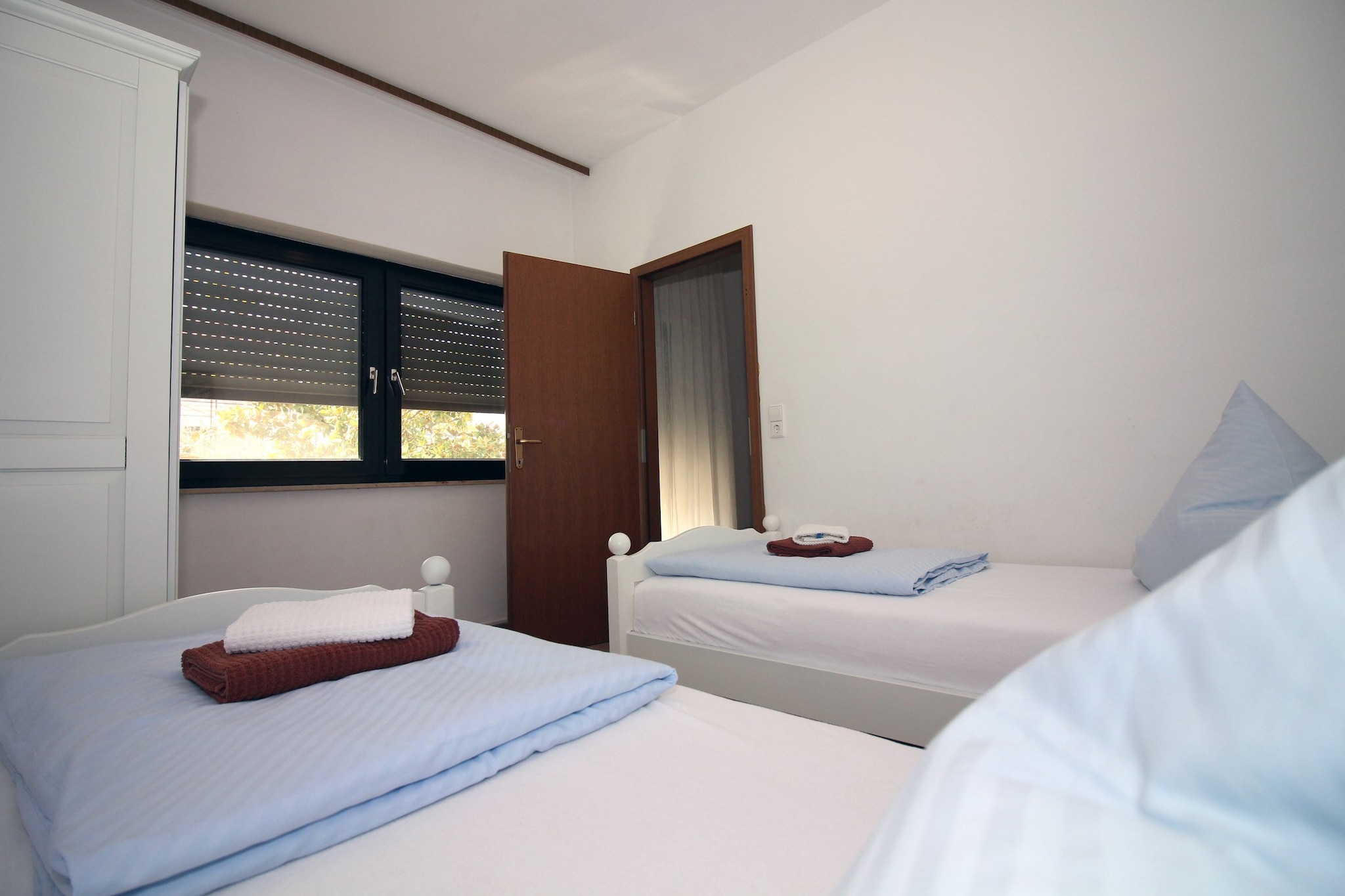 Zadar Coastal Haven - Two Bedroom Apartment With Balcony-Schlafzimmer
