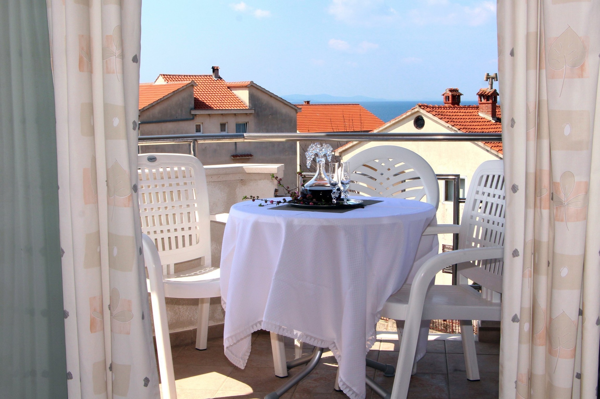 Zadar Coastal Haven - One Bedroom Apartment With Sea View-Terrassenbalkon
