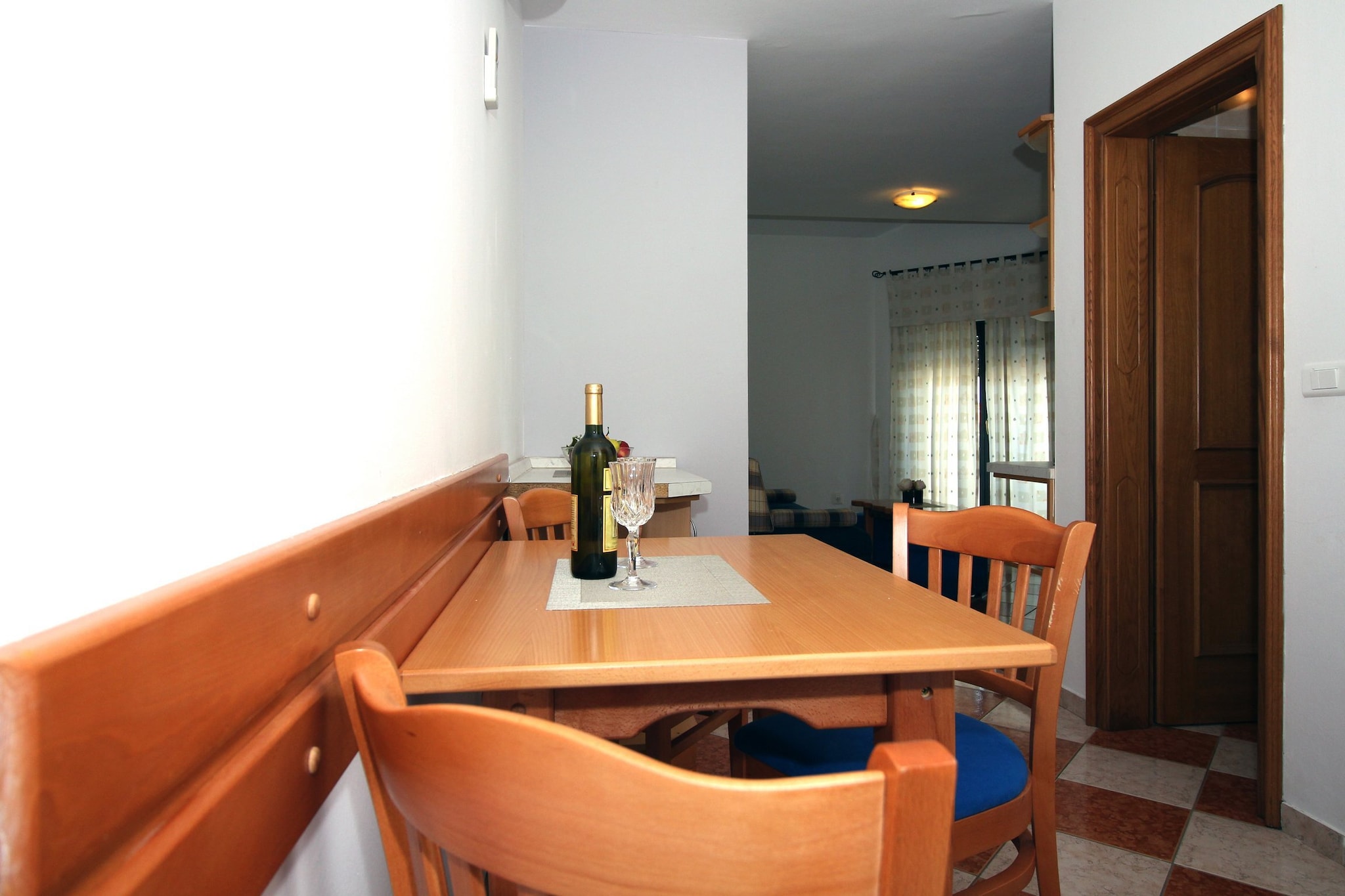 Zadar Coastal Haven - One Bedroom Apartment With Sea View-Esszimmer