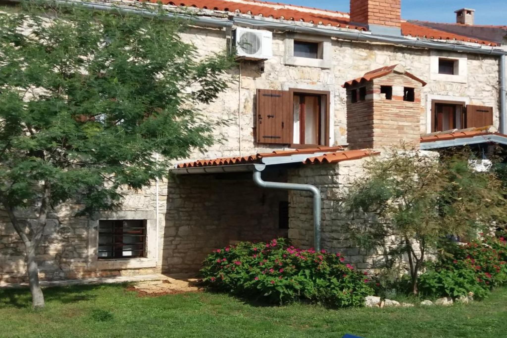 Authentic Istrian Holiday Home for Unforgettable Stays - Three Bedroom Holiday Home with Private Pool-Buitenlucht