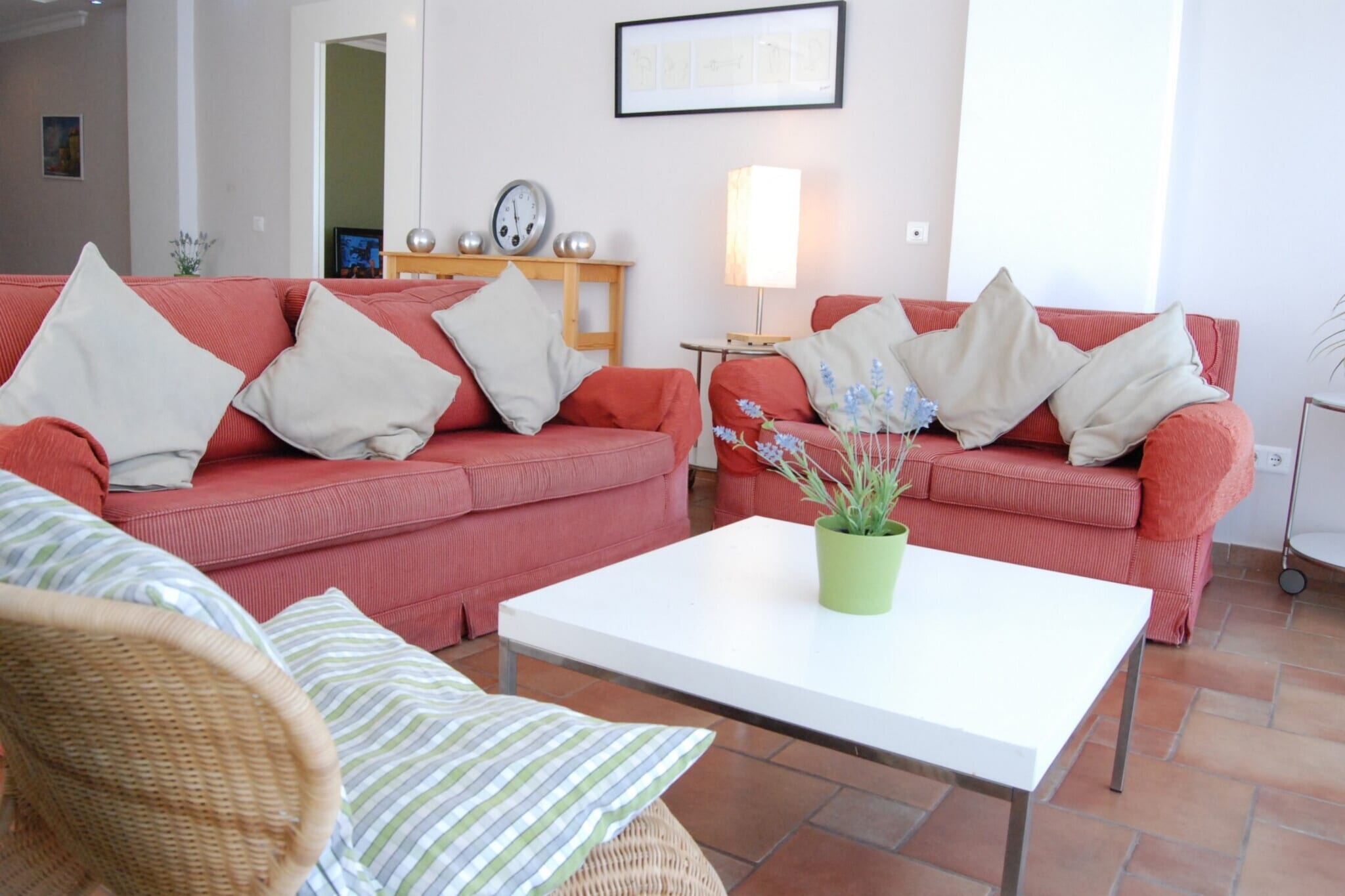 Carabeo 24 Apartment by Casasol-Salon