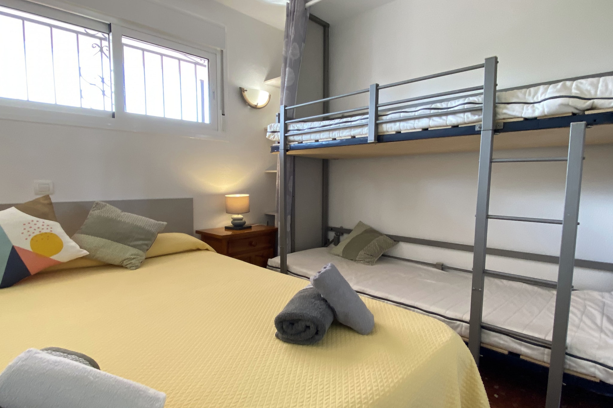 Acapulco Apartment 16 by Casasol-Chambre