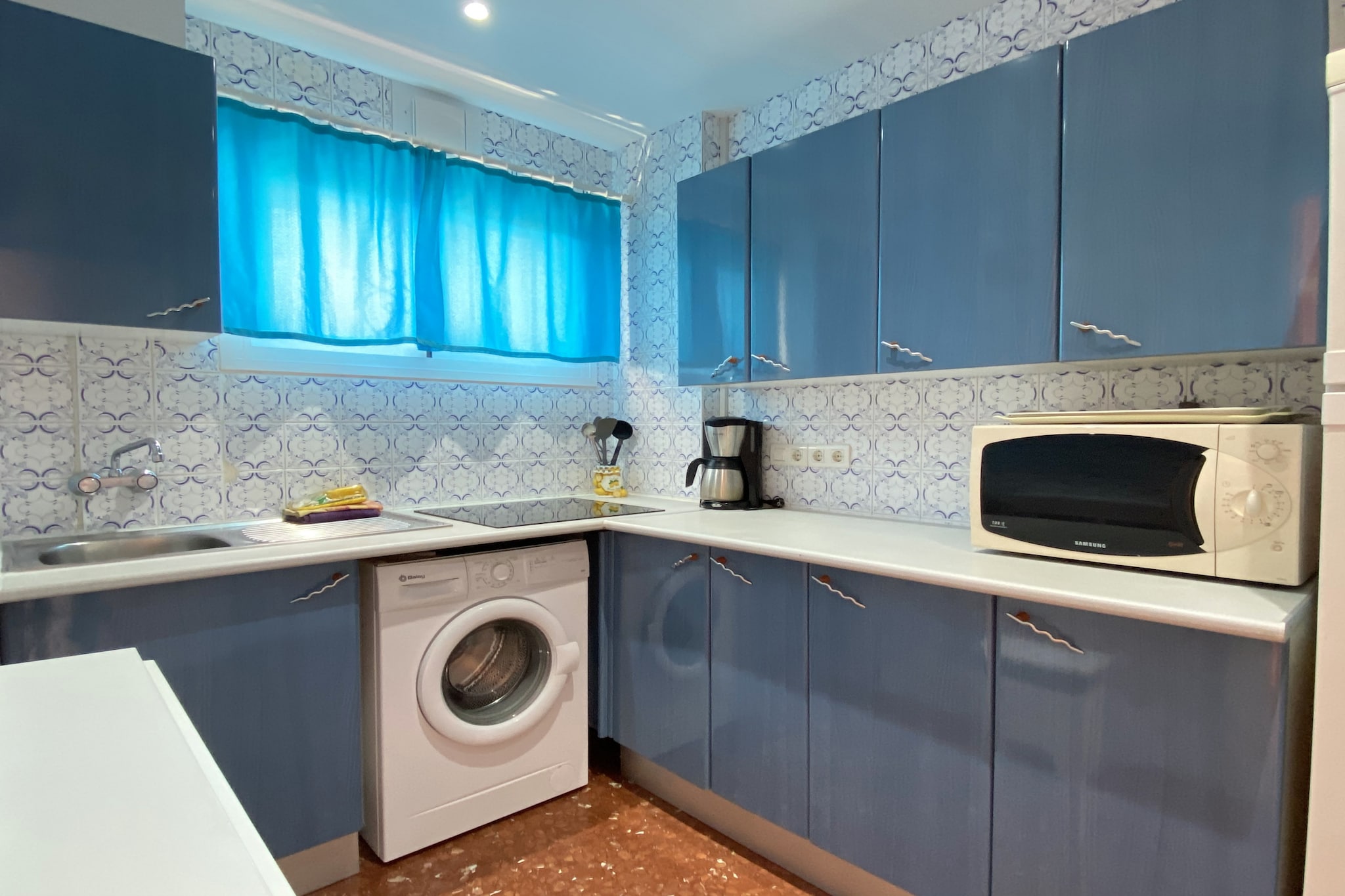 Acapulco Apartment 16 by Casasol-Cuisine