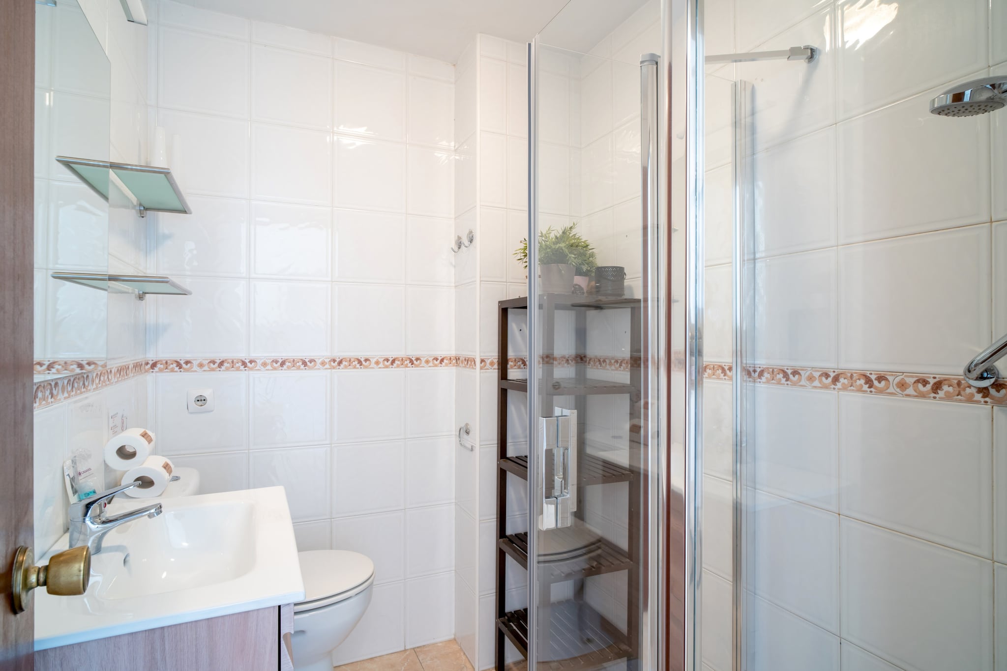 Carabeo 36 Studio by Casasol-Bathroom