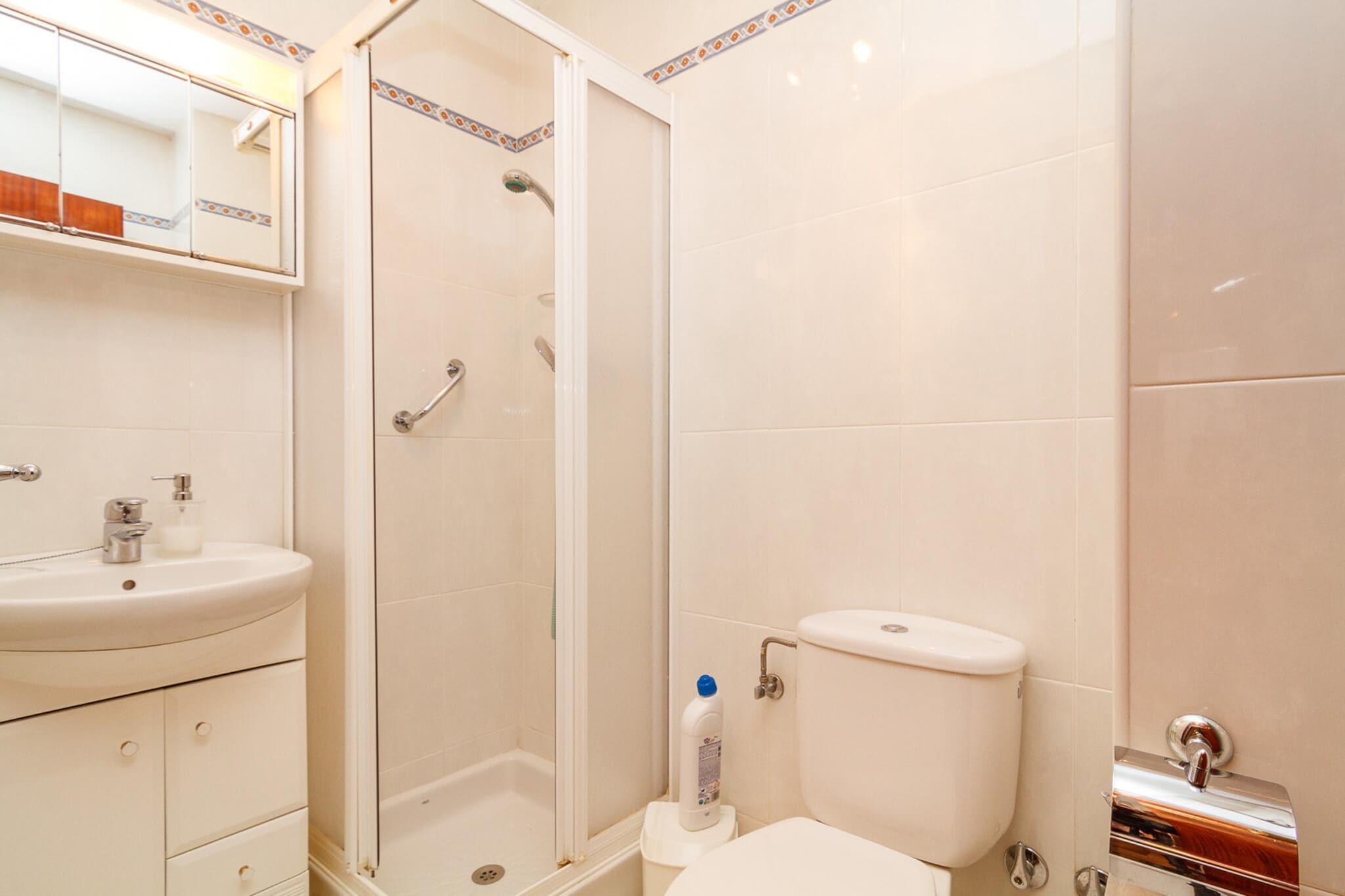 Carabeo 22 Apartment by Casasol-Bathroom