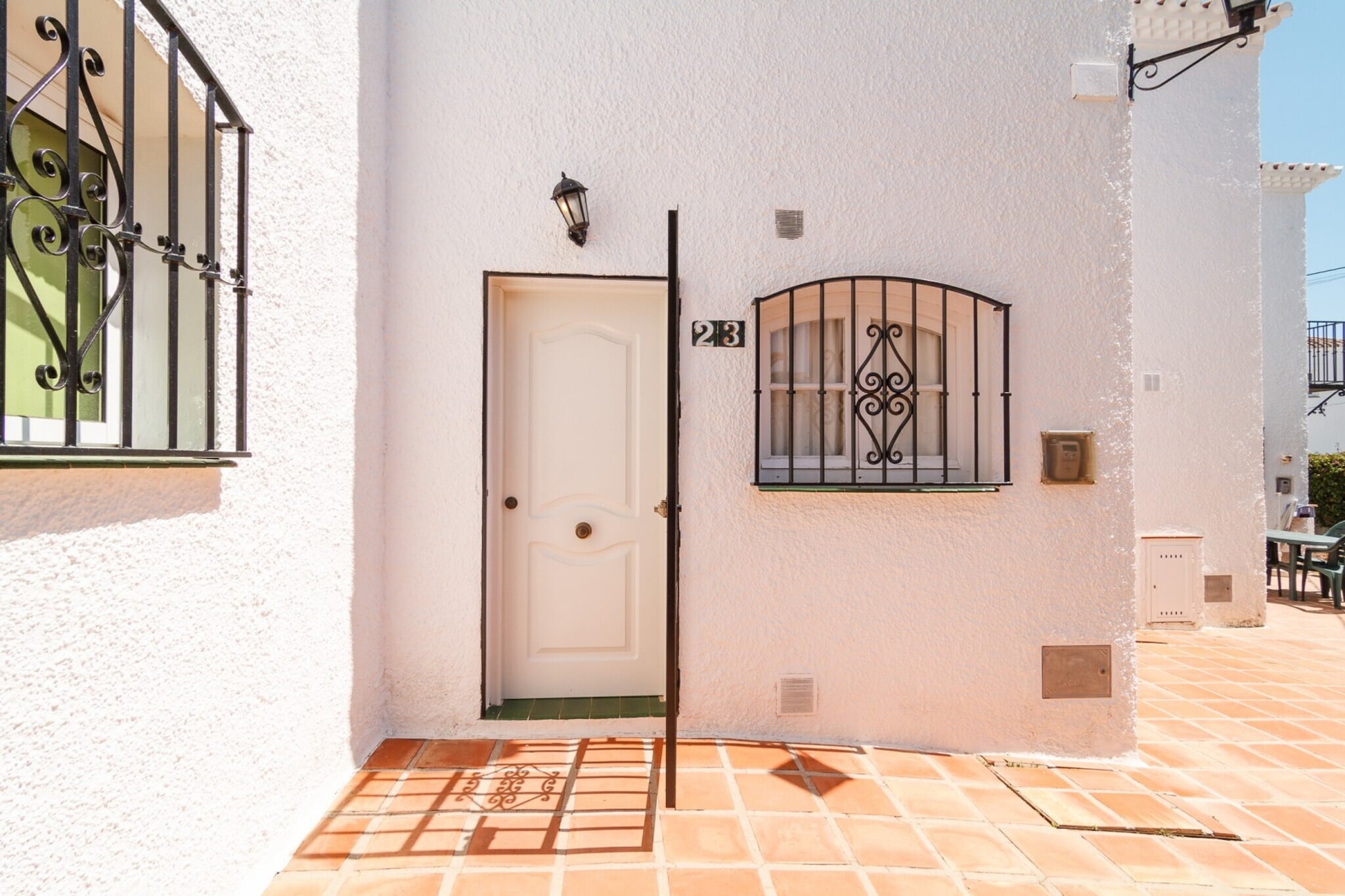 Los Pinos 23 Villas by Casasol-Hall d'accueil