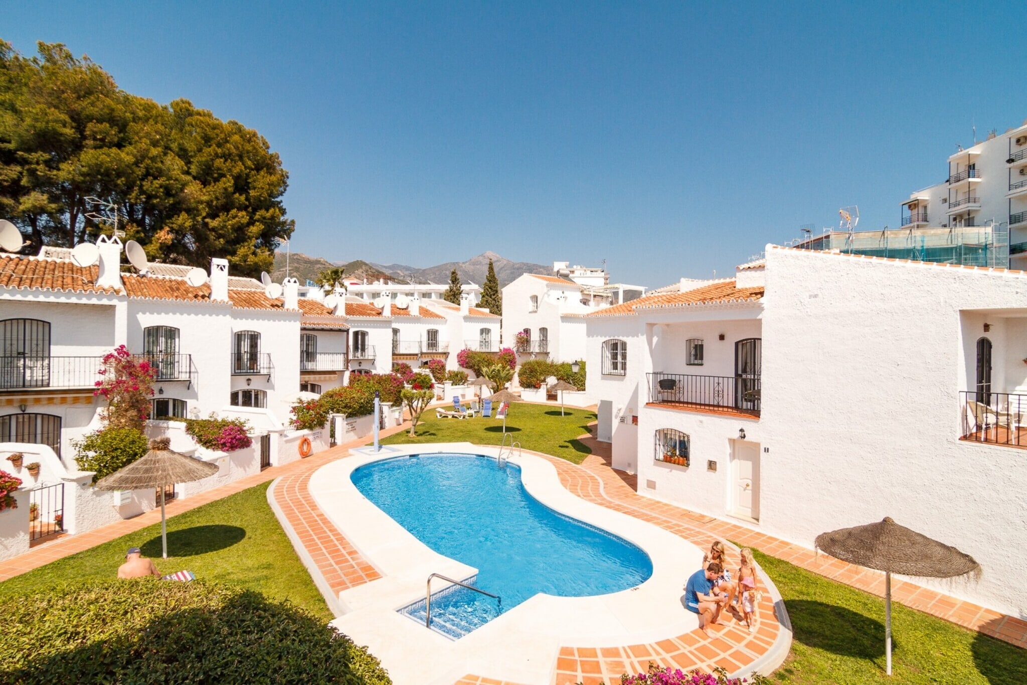Los Pinos 23 Villas by Casasol-Piscine