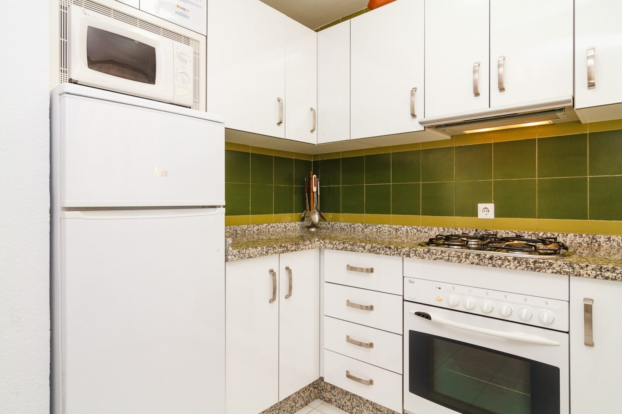 Los Pinos 23 Villas by Casasol-Cuisine