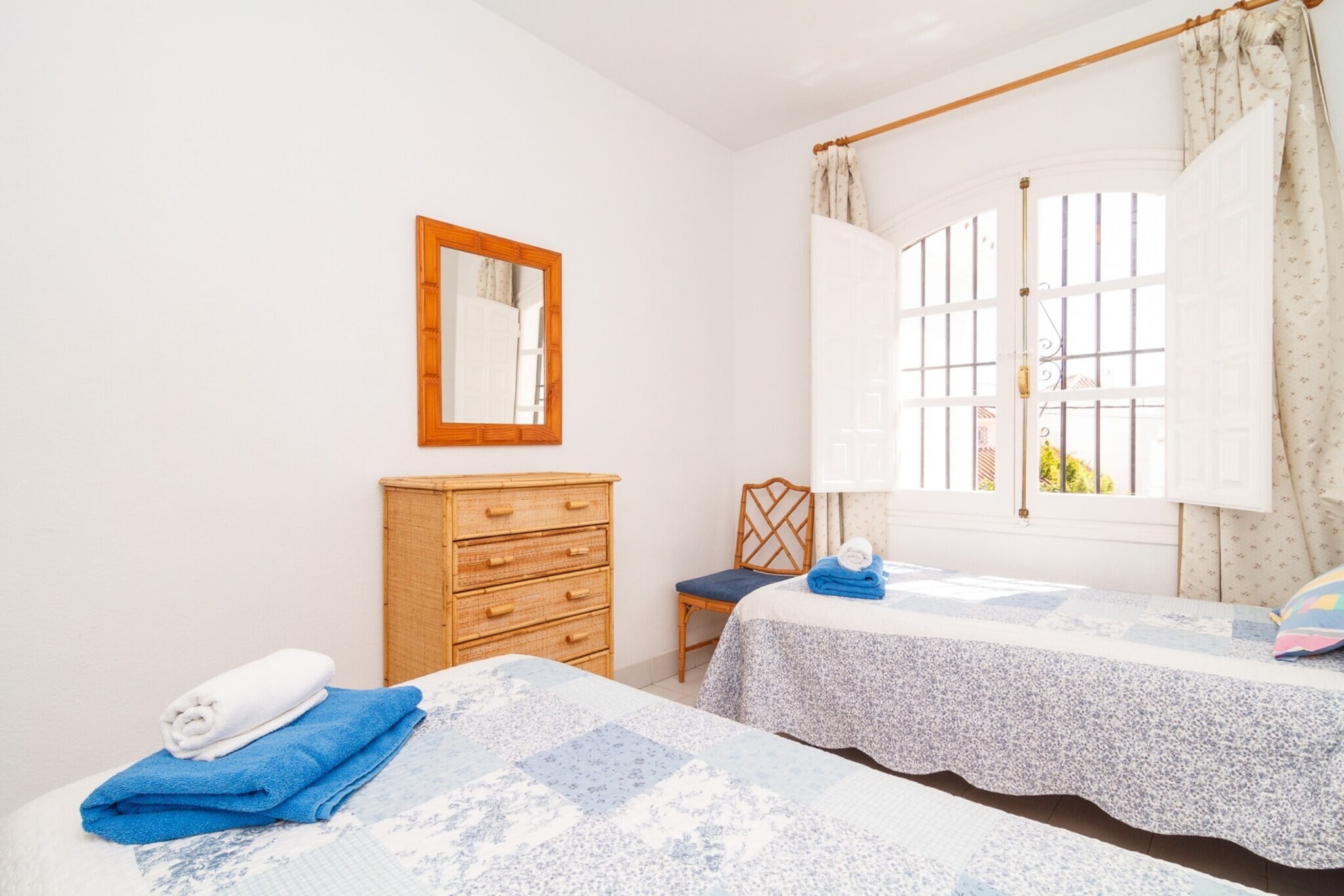 Los Pinos 23 Villas by Casasol-Chambre