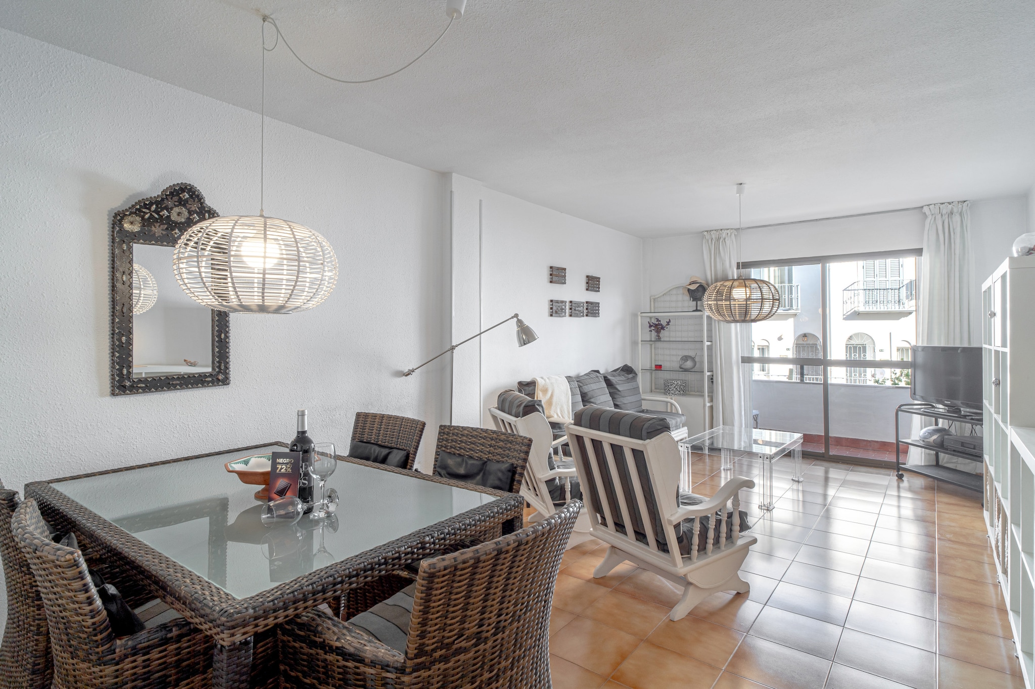 Carabeo II 5 Apartment by Casasol-Salon