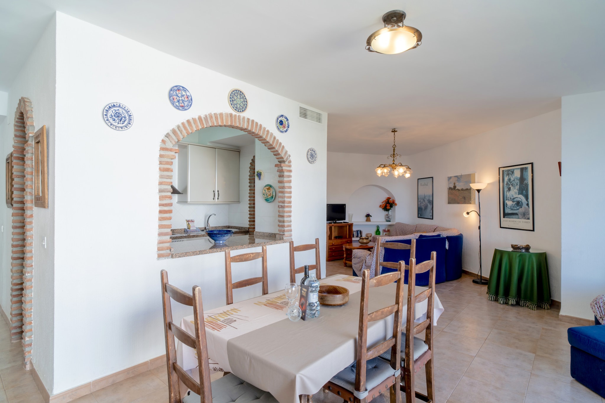 Carabeo 28 Apartment by Casasol-Salle à manger