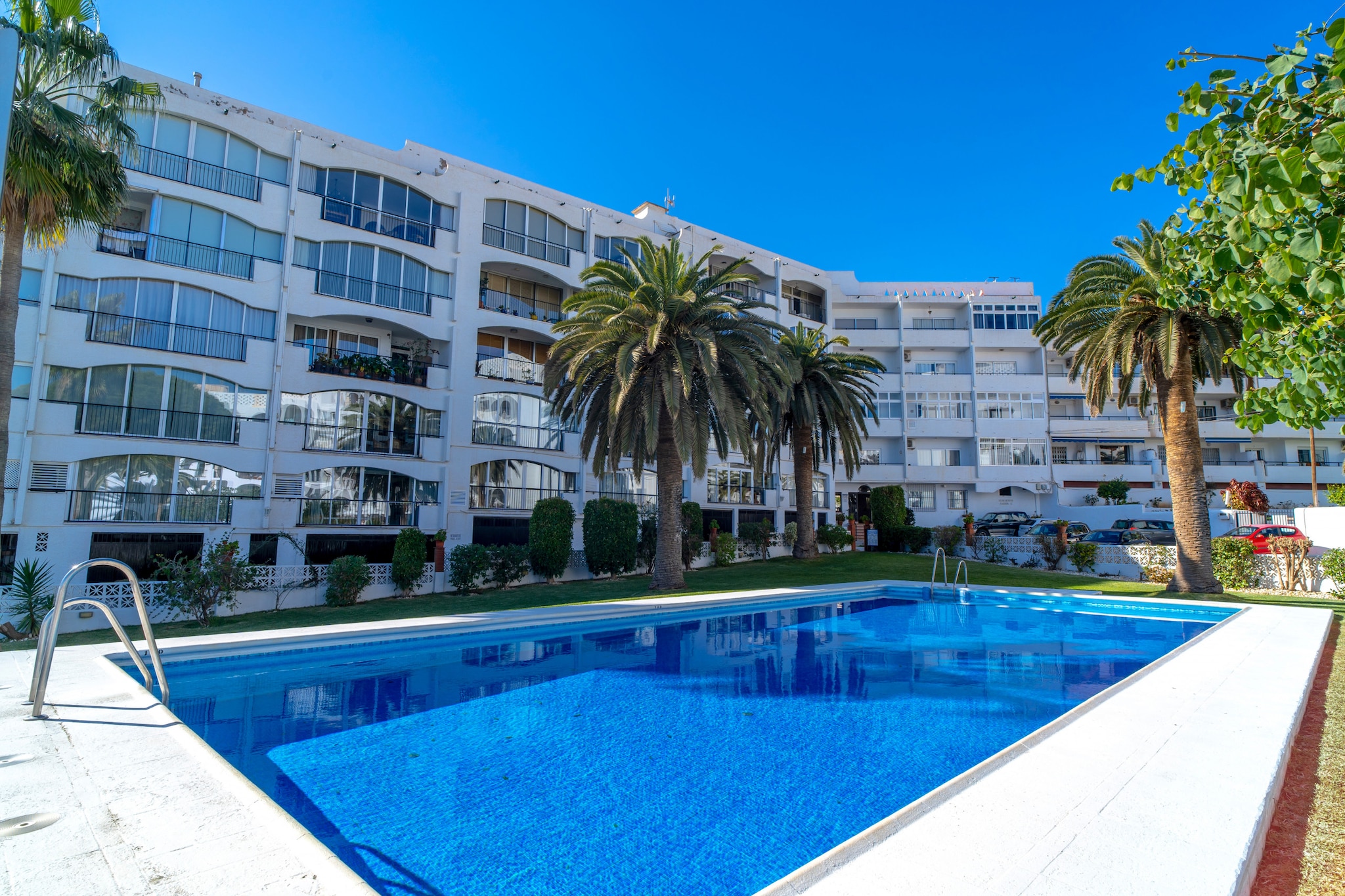Carabeo 28 Apartment by Casasol-Piscine