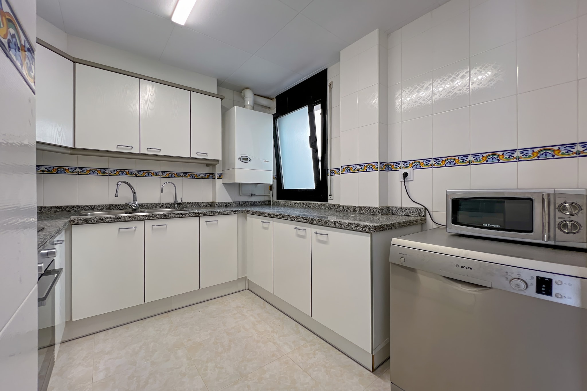 Vivalidays Yolanda - Calella-Cuisine
