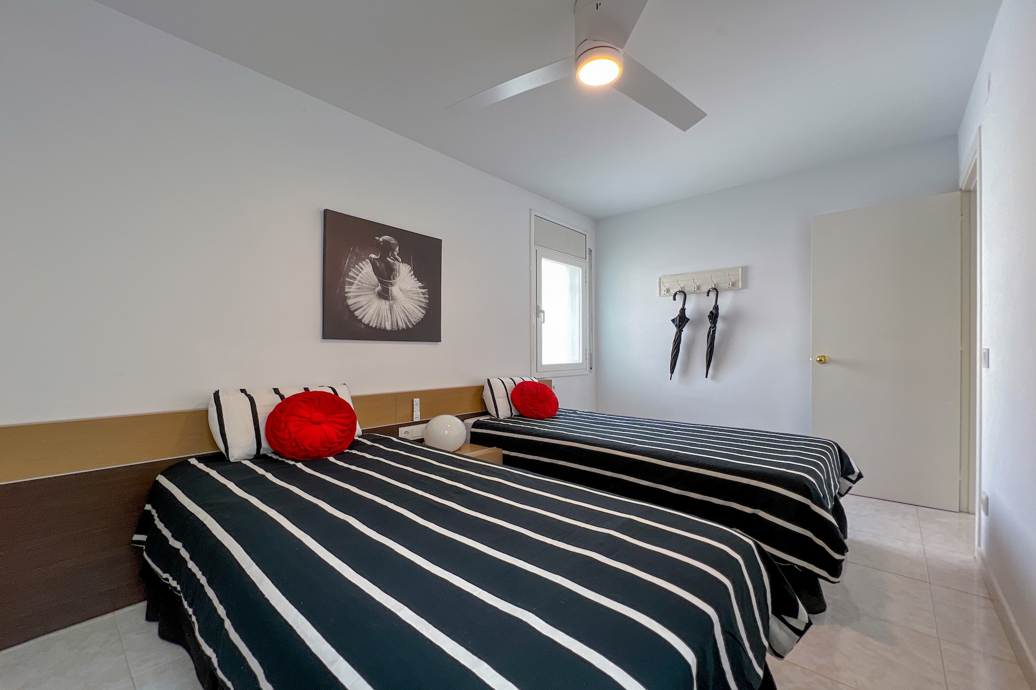 Vivalidays Yolanda - Calella-Chambre