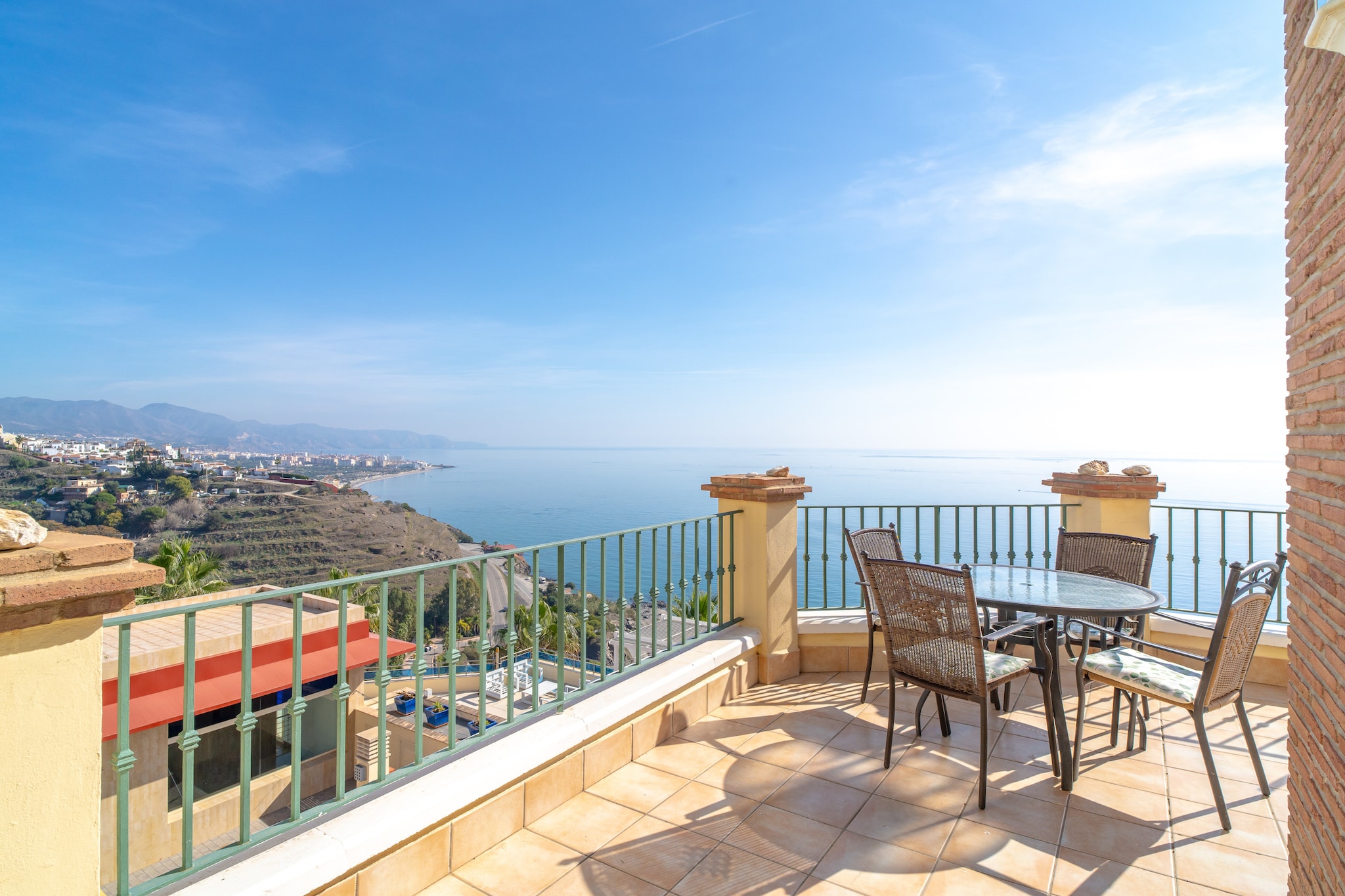 Tamango Hill Alcazaba B by Casasol-Terrasse