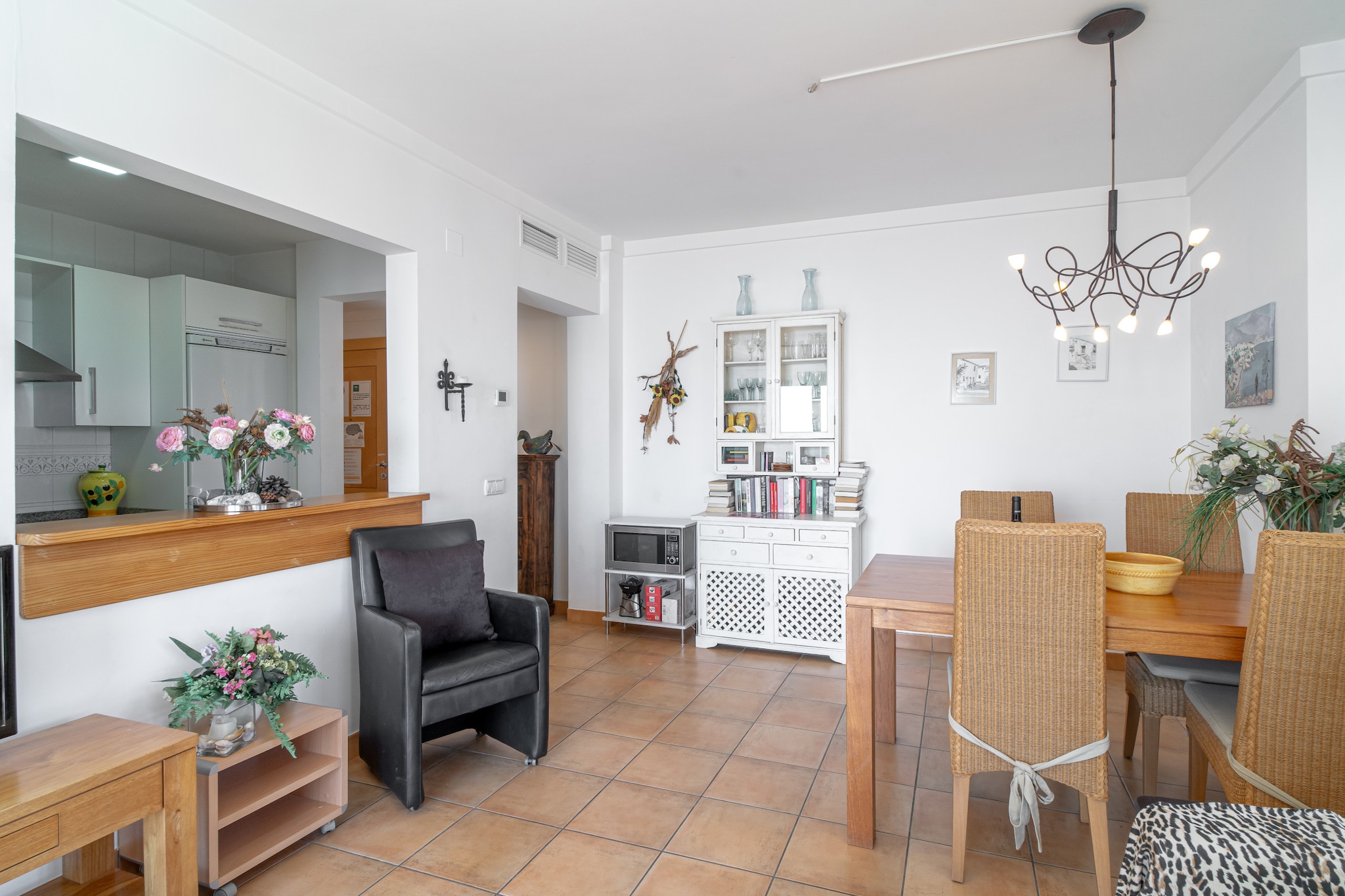 Tamango Hill Alcazaba B by Casasol-Salon