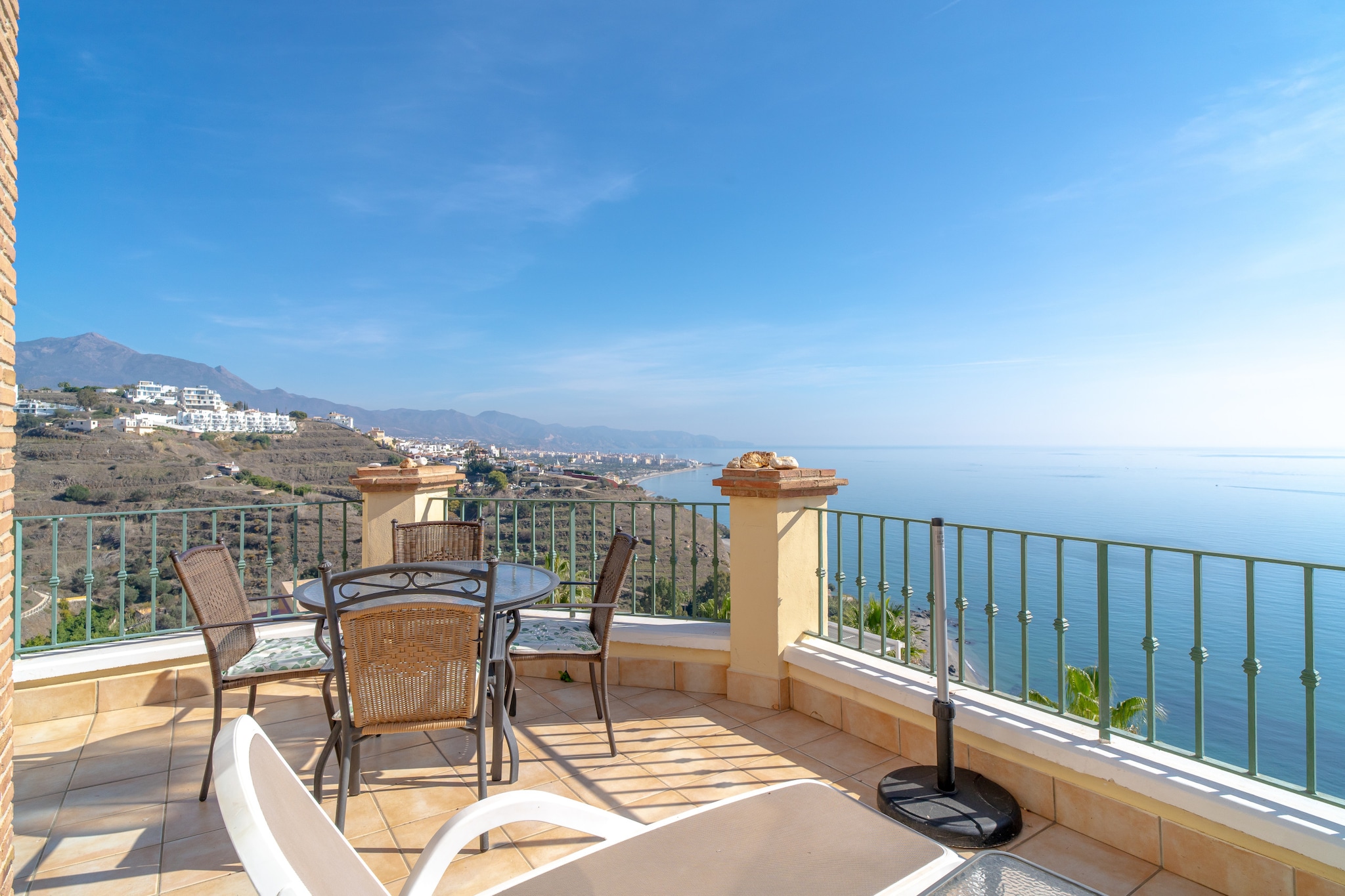 Tamango Hill Alcazaba B by Casasol