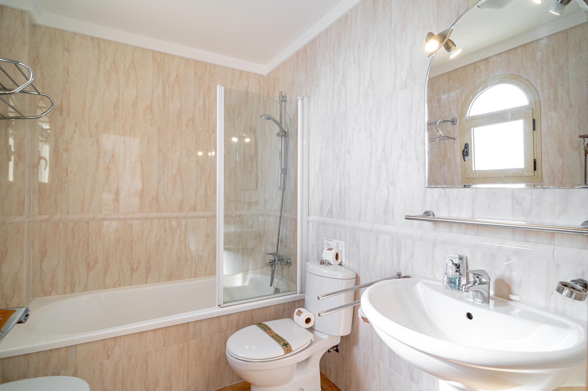 Tamango Hill Alcazaba B by Casasol-Salle de bain