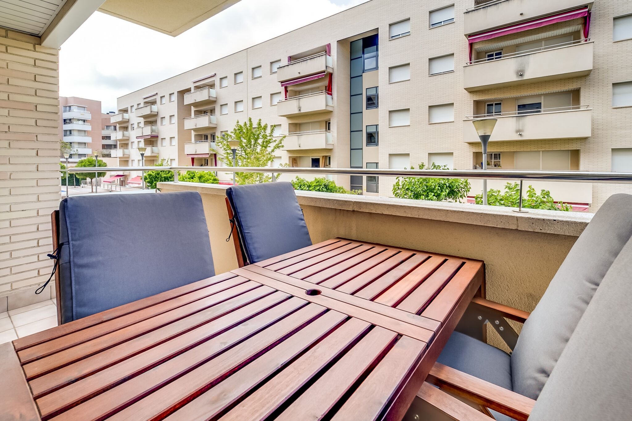Vivalidays Alicia - Fenals - LLoret de-Terrassenbalkon