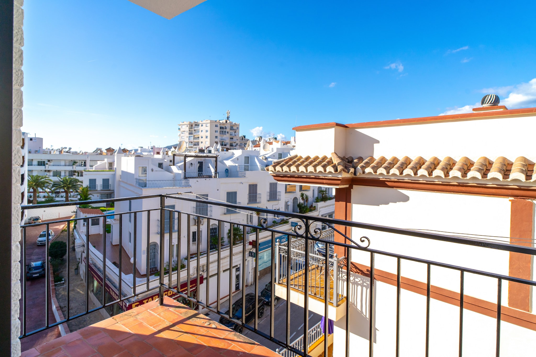 Bahia 49 Apartments by Casasol-Terrassenbalkon