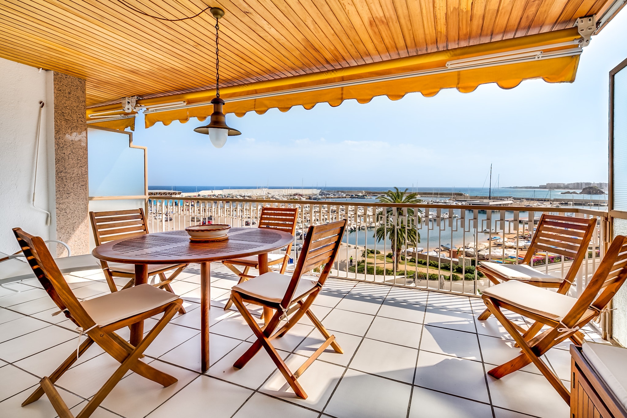 Vivalidays Es Blau -Blanes- Costa Brava-Terrassenbalkon