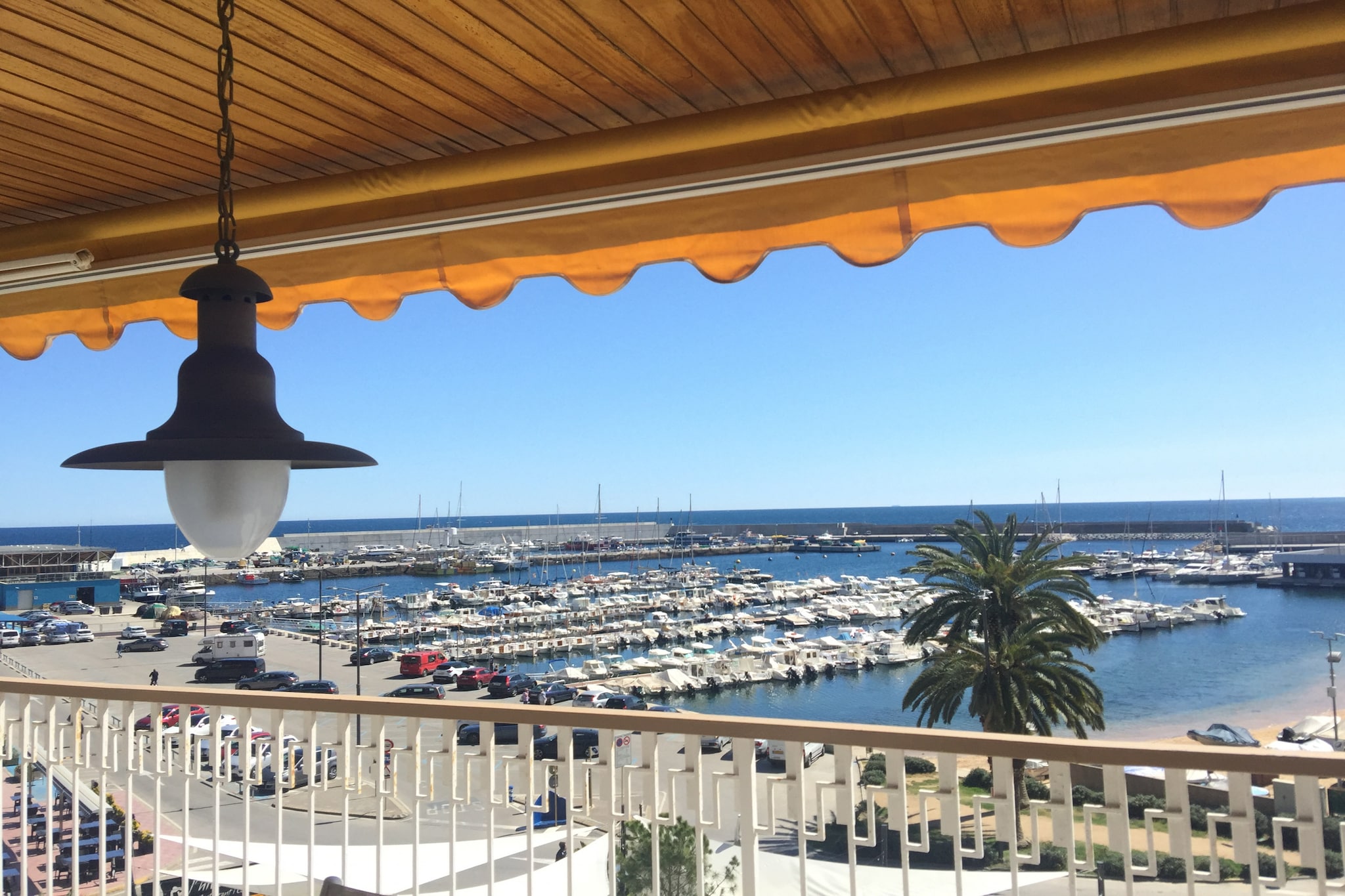 Vivalidays Es Blau -Blanes- Costa Brava-Terrassenbalkon