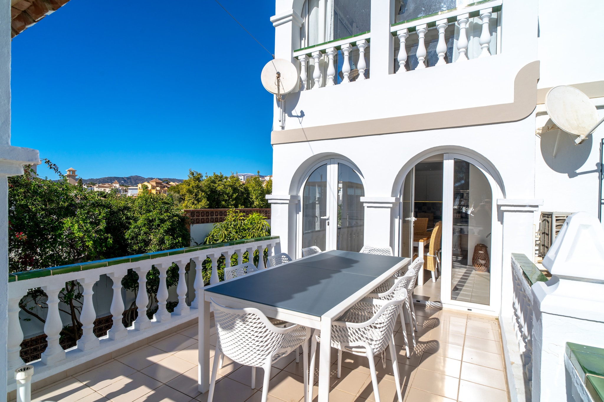 Villa Sandra Luxury Suite by Casasol-Terrassenbalkon