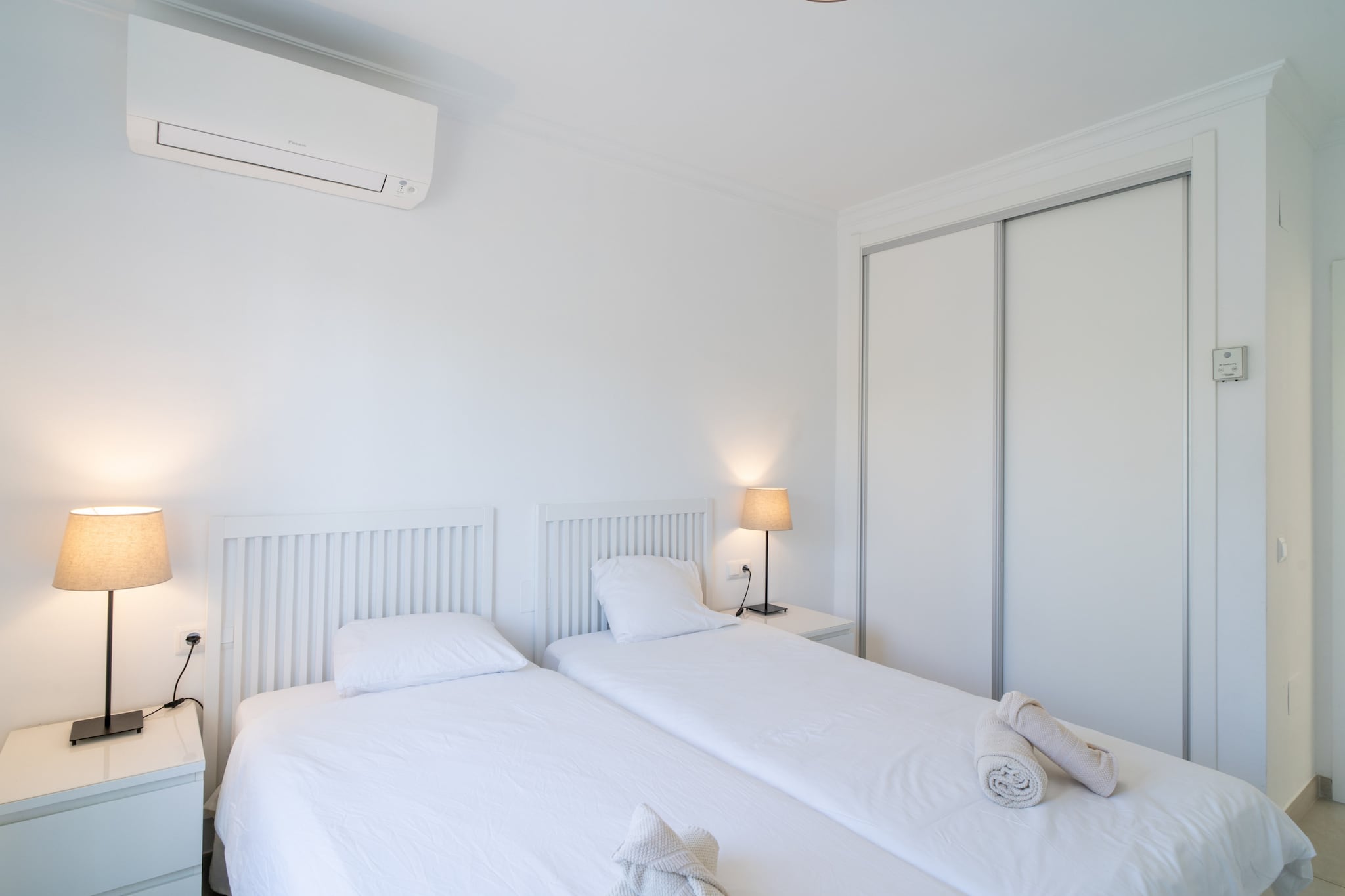 Villa Sandra Luxury Suite by Casasol-Schlafzimmer