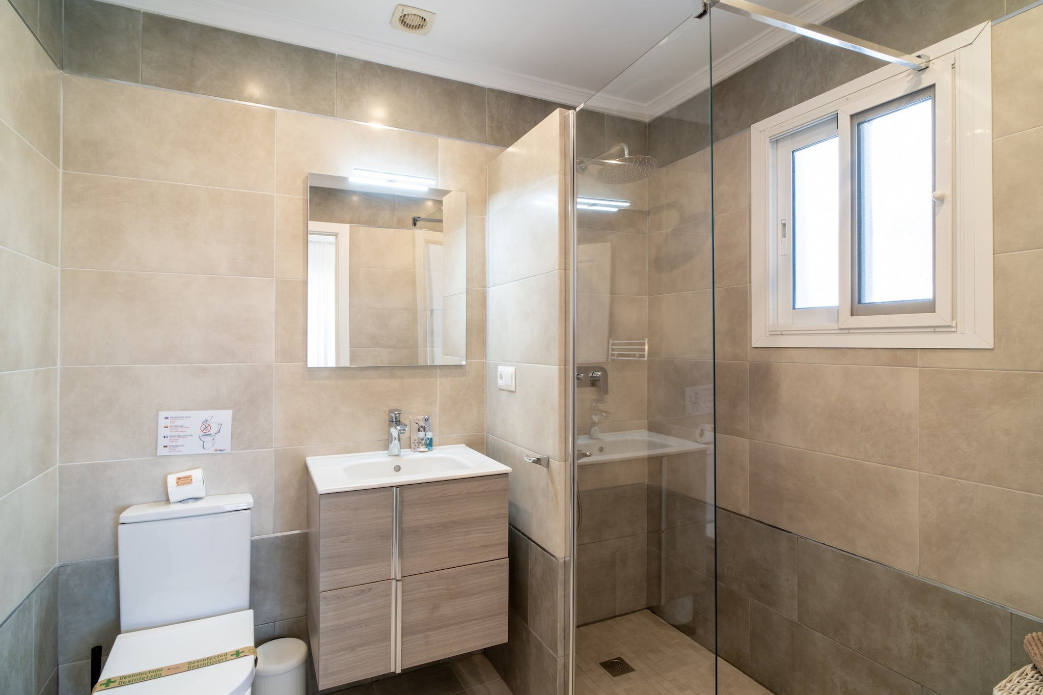 Villa Sandra Luxury Suite by Casasol-Badezimmer