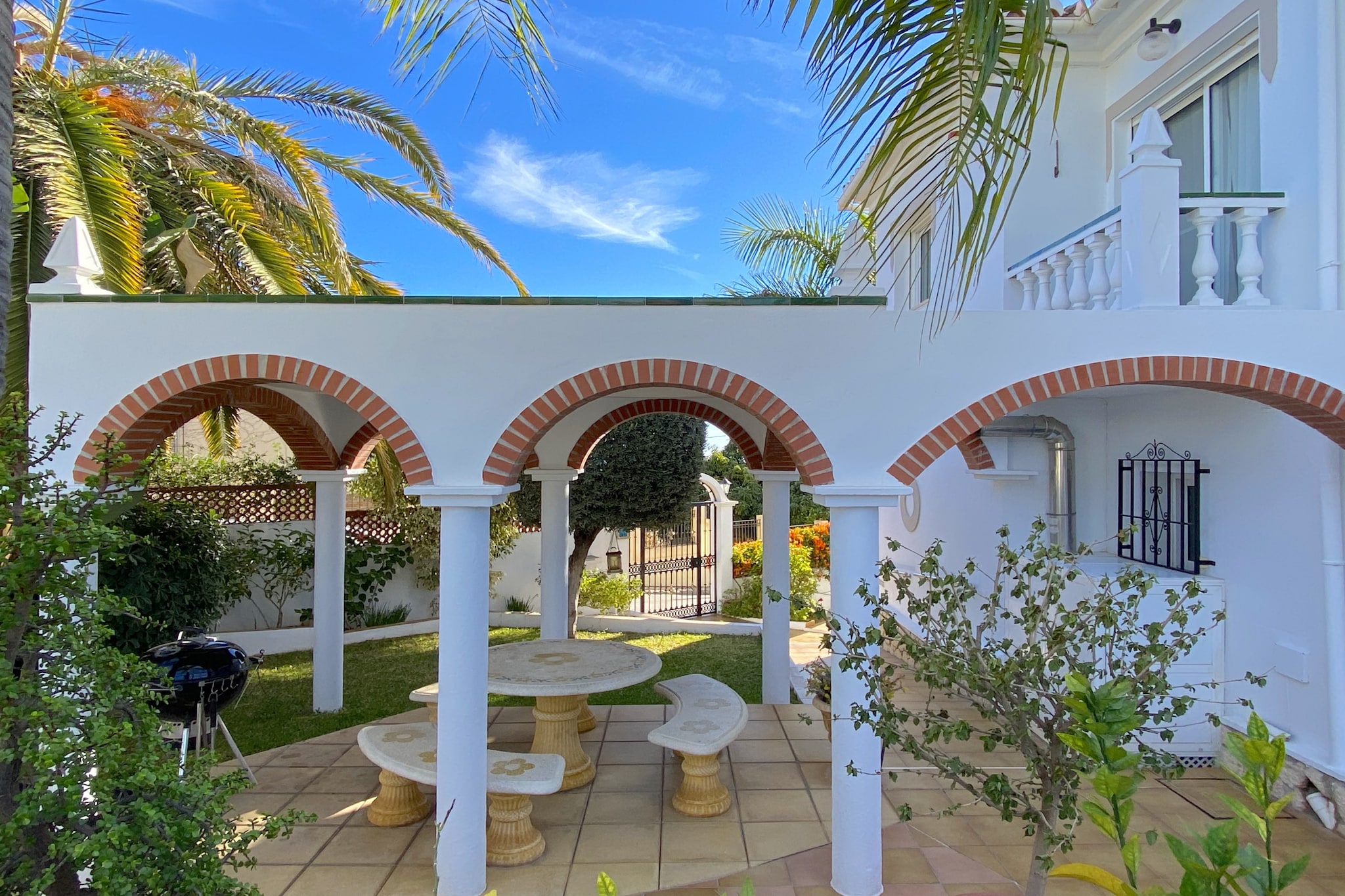 Villa Sandra Luxury Suite by Casasol-Außenbereich