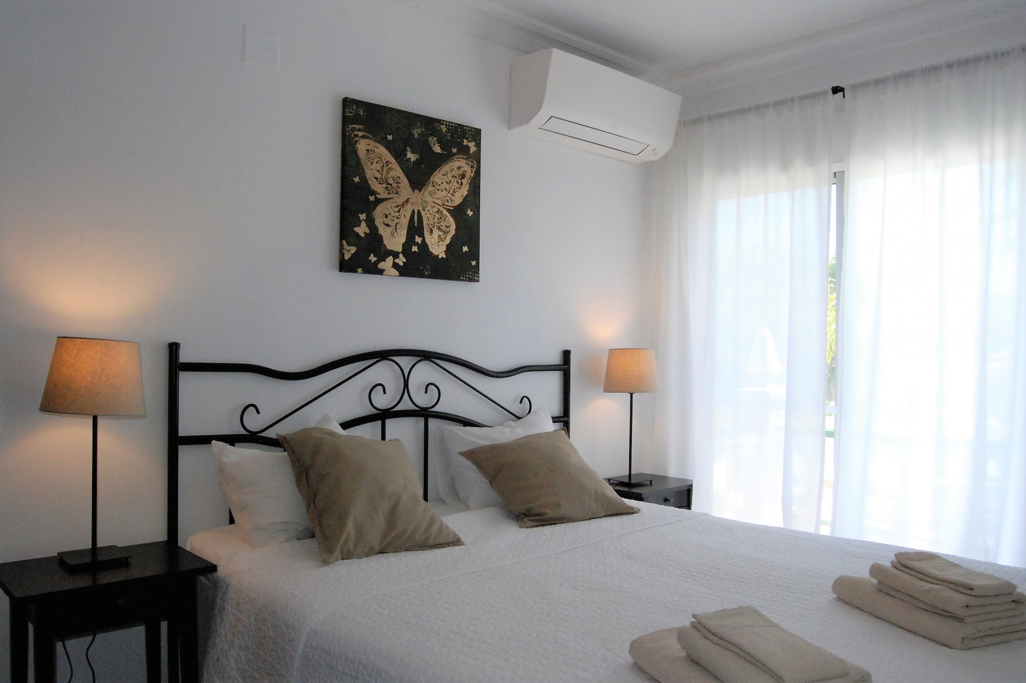 Villa Sandra Top Floor Escape by Casasol-Schlafzimmer